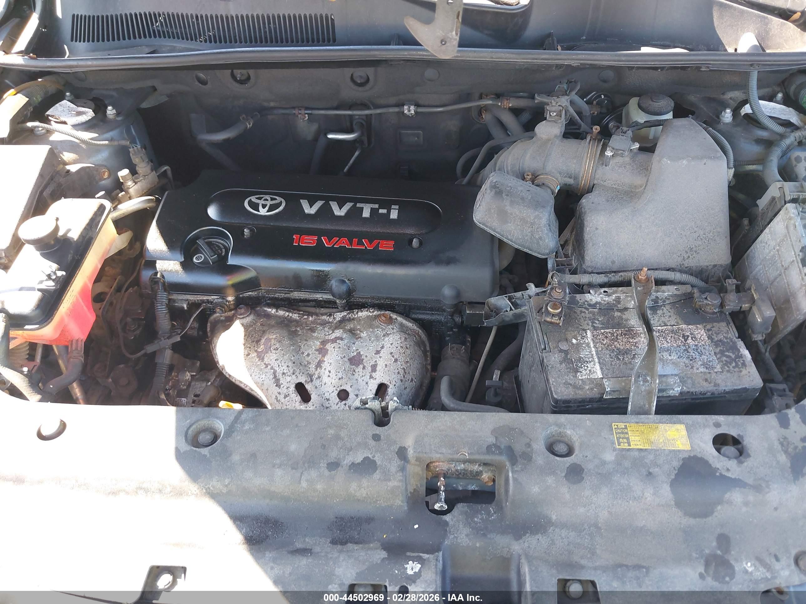 TOYOTA RAV4 image 10