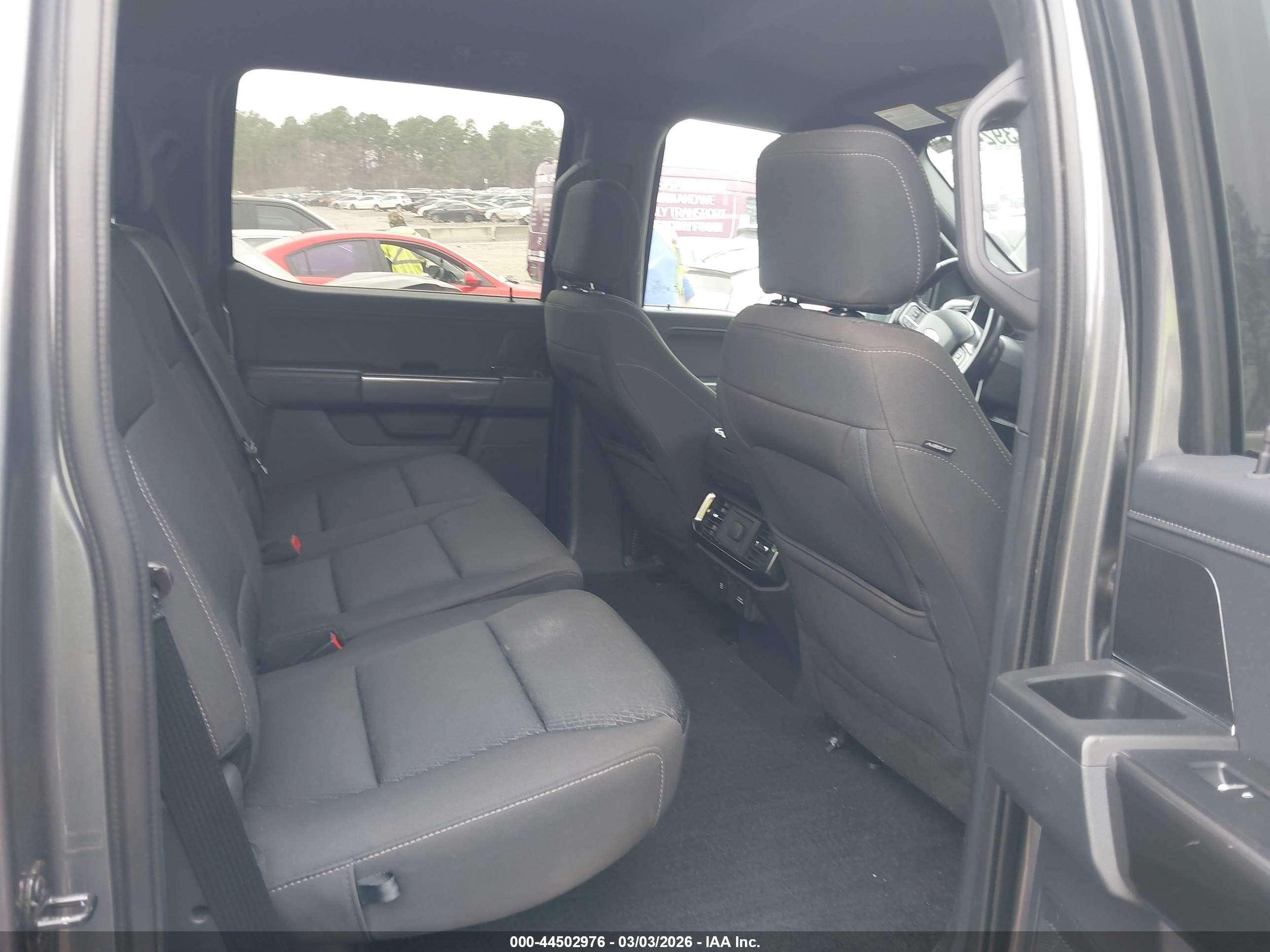 FORD F-150 image 8