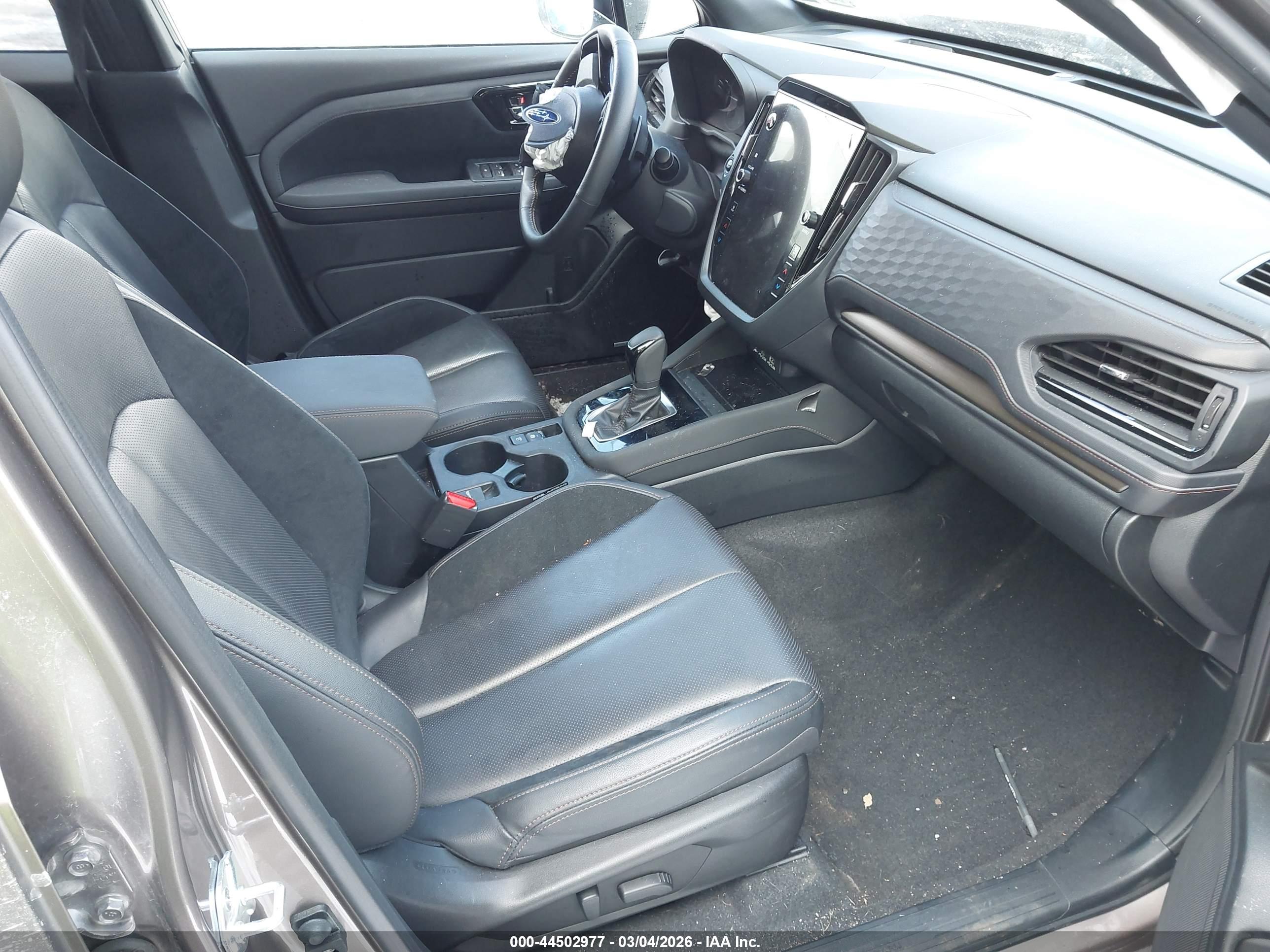 SUBARU FORESTER image 5