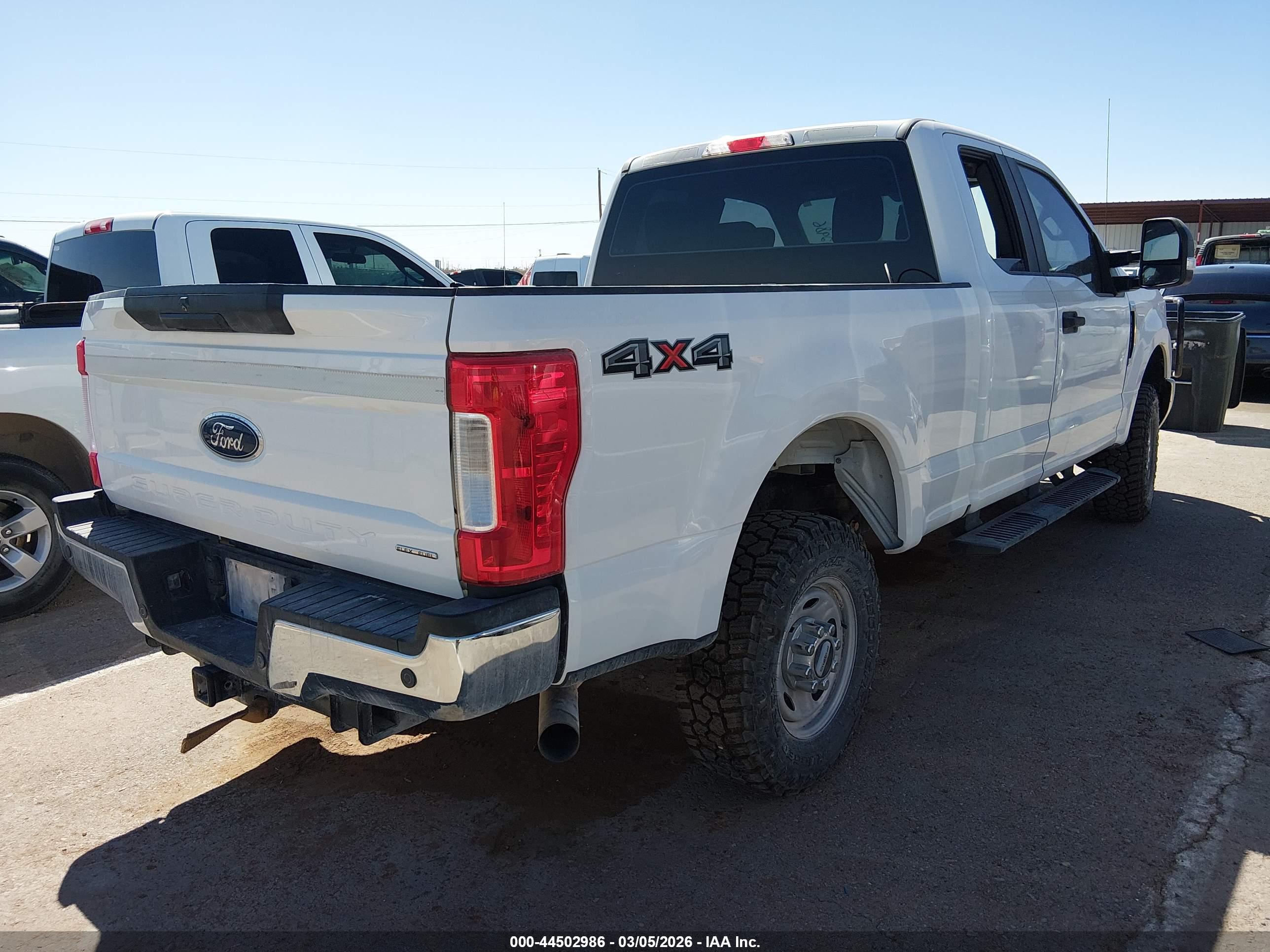 FORD F-250 image 4