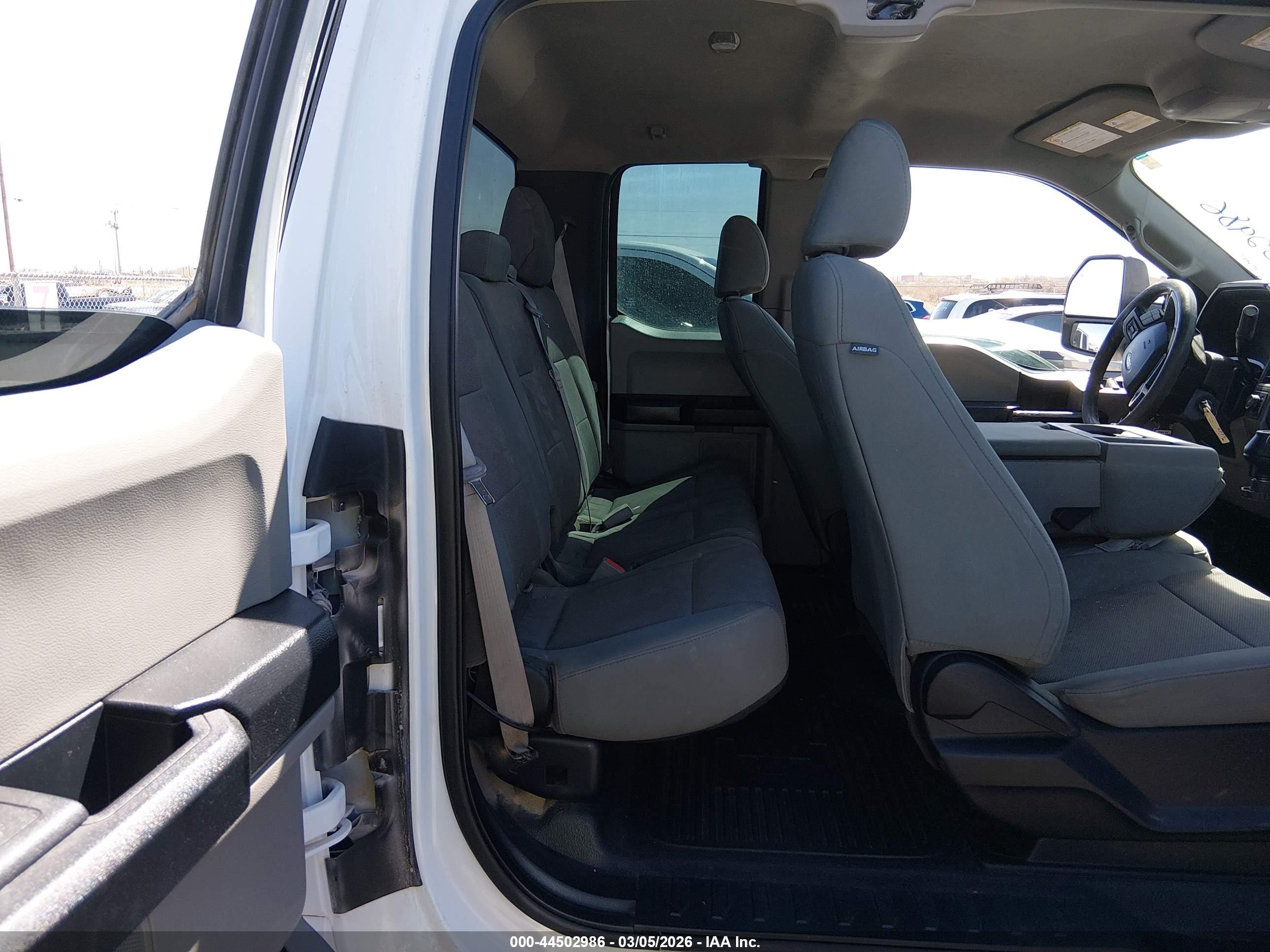 FORD F-250 image 8