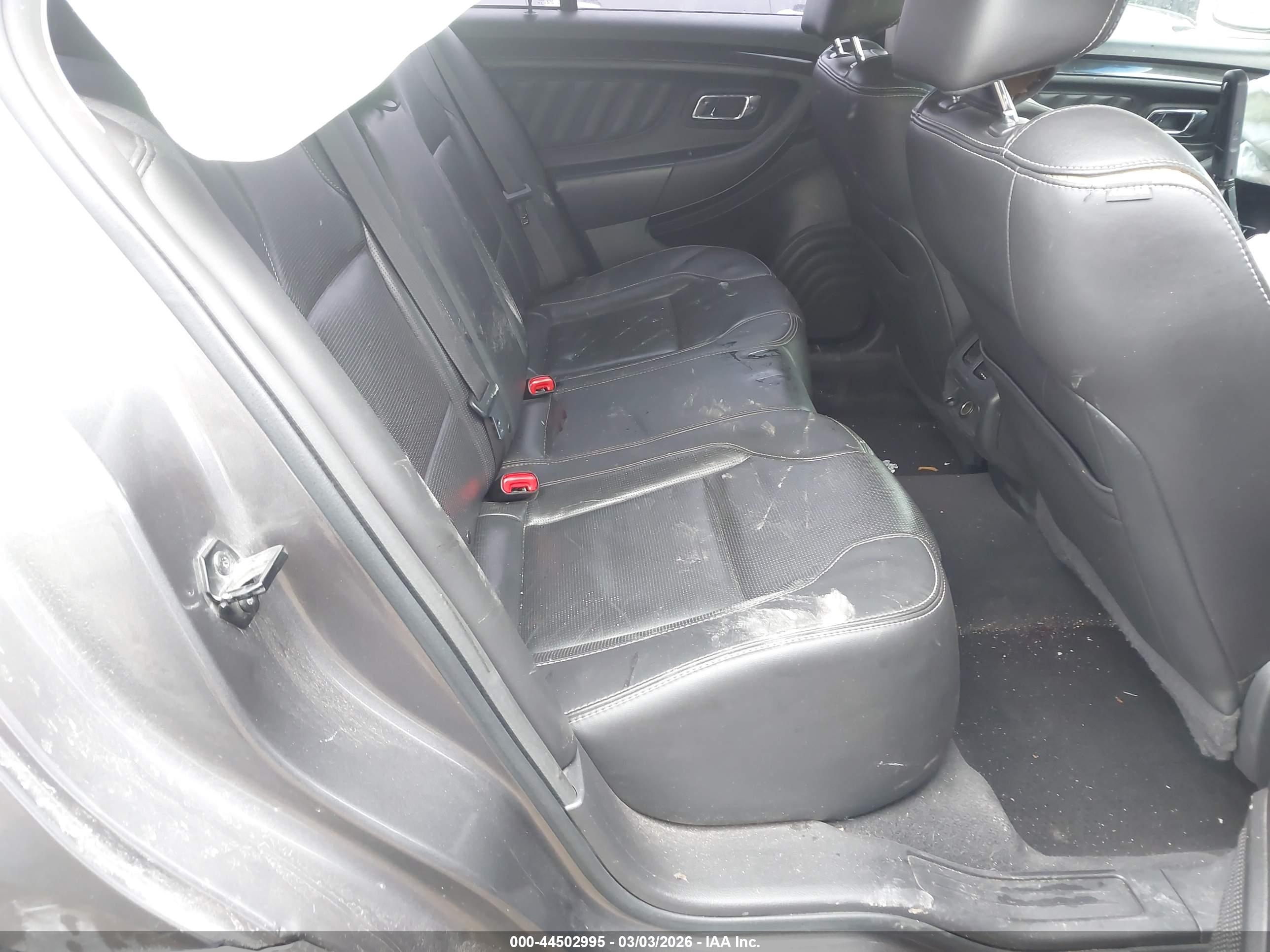 FORD TAURUS image 8