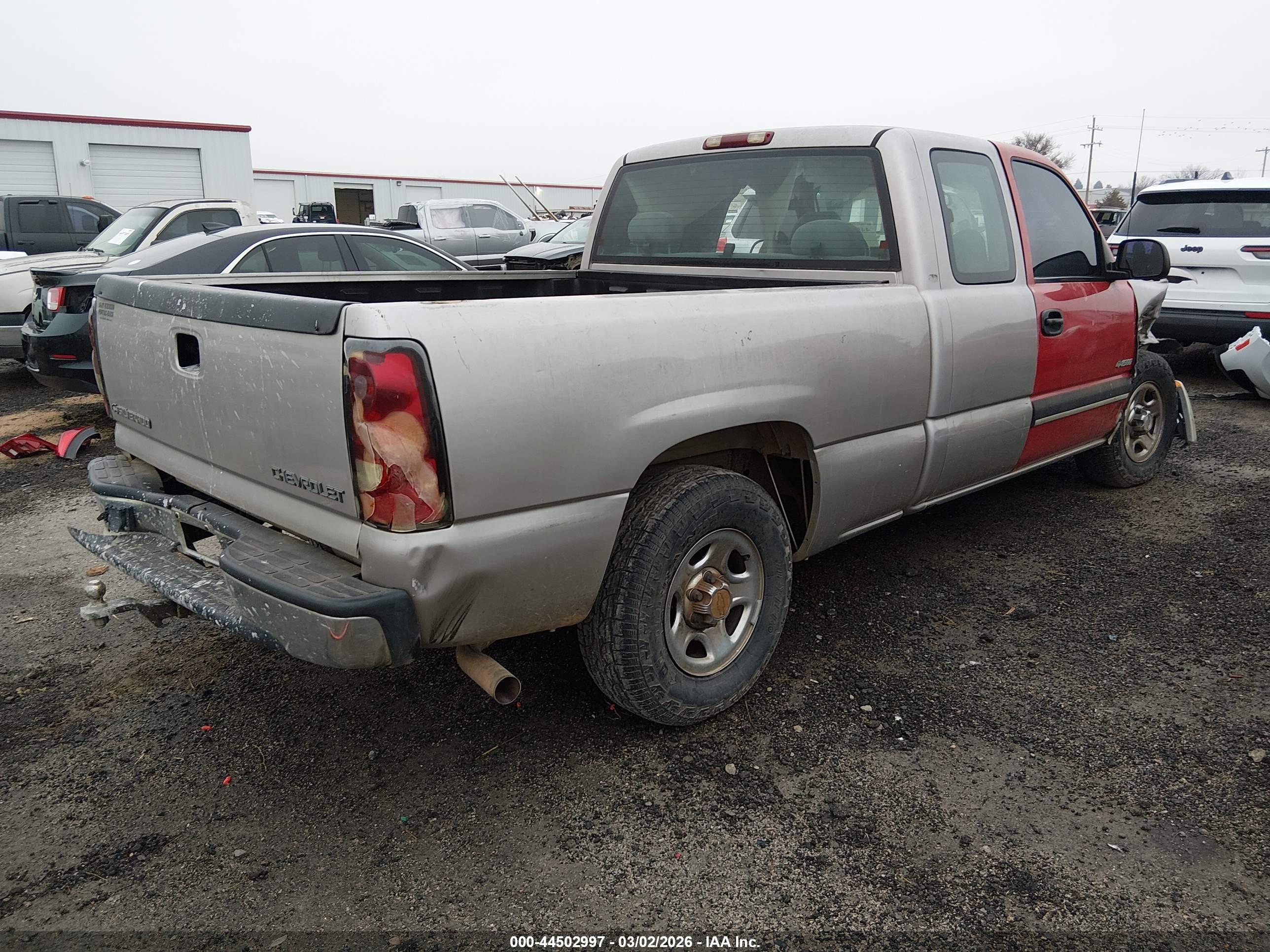 CHEVROLET SILVERADO image 4
