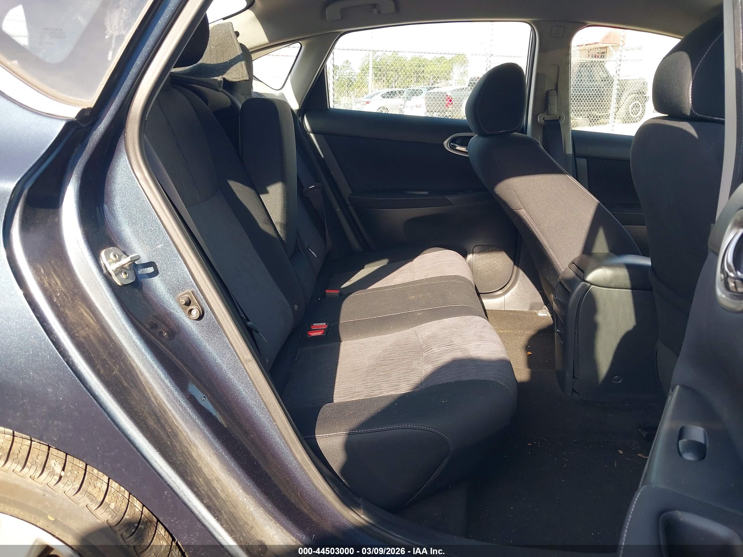 NISSAN SENTRA image 8