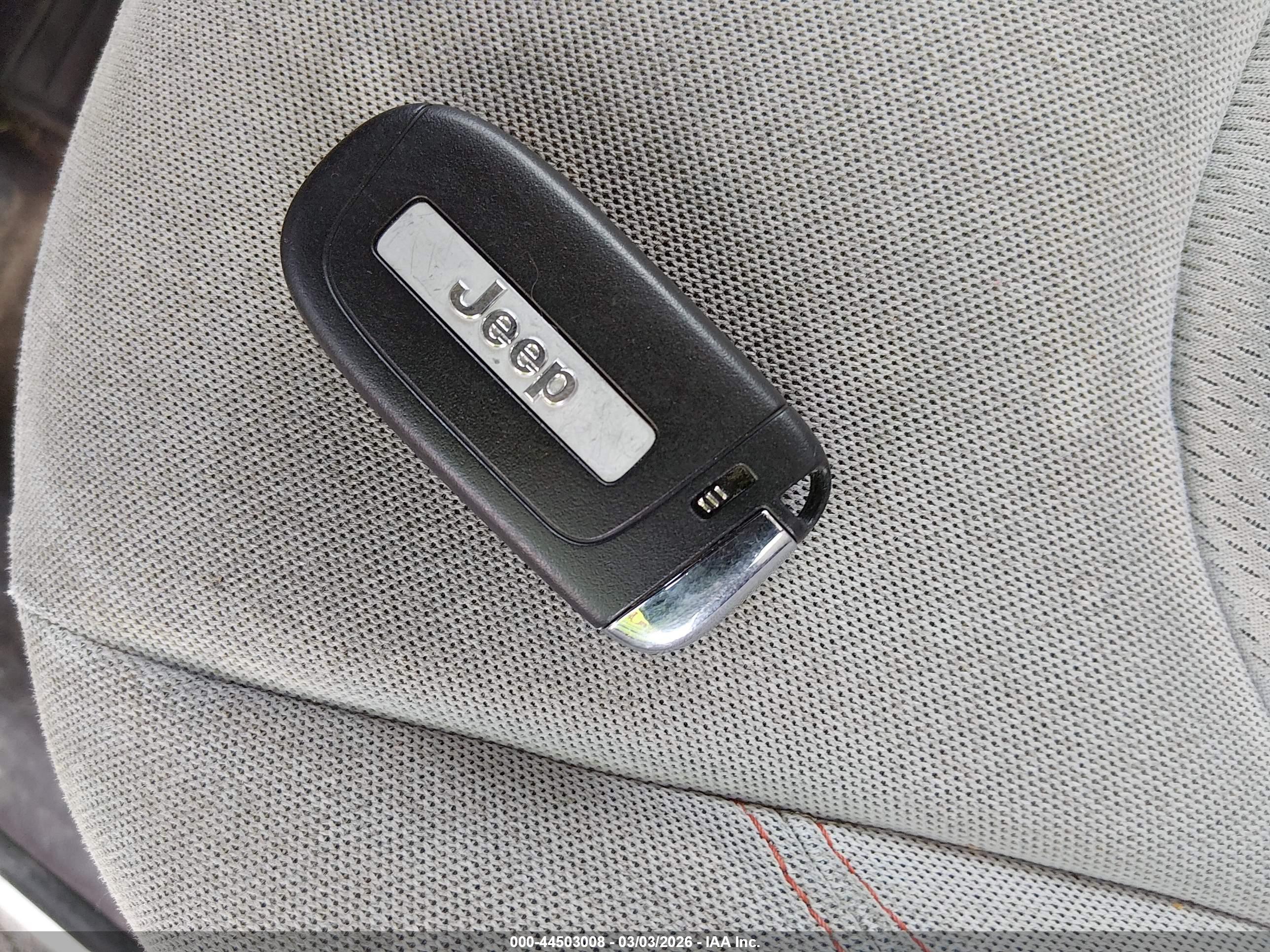 JEEP RENEGADE image 11