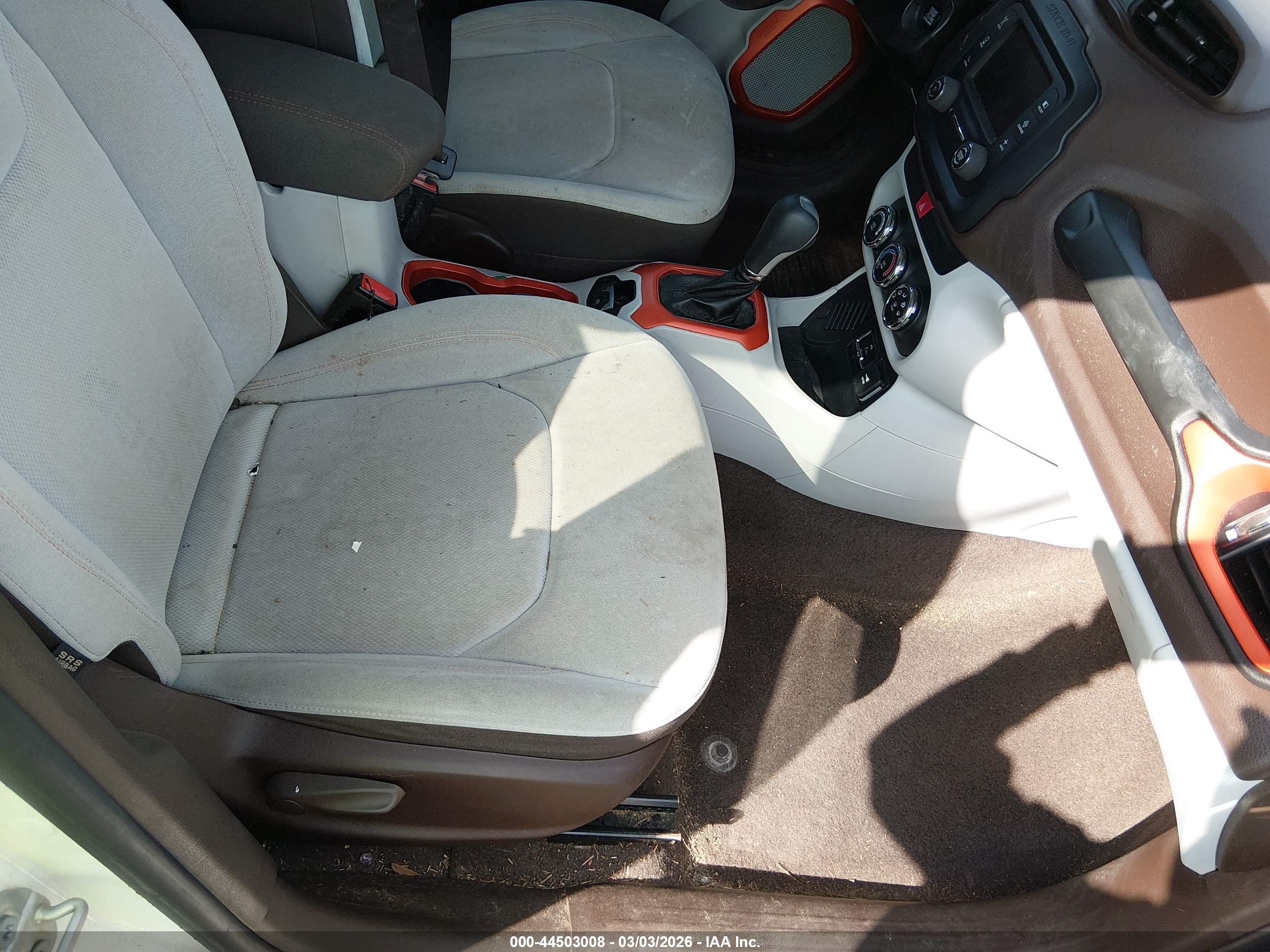 JEEP RENEGADE image 5