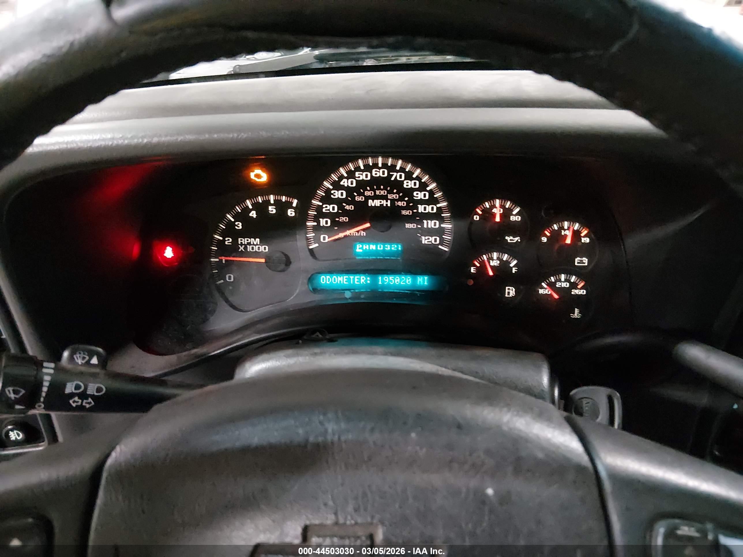 CHEVROLET SILVERADO image 7