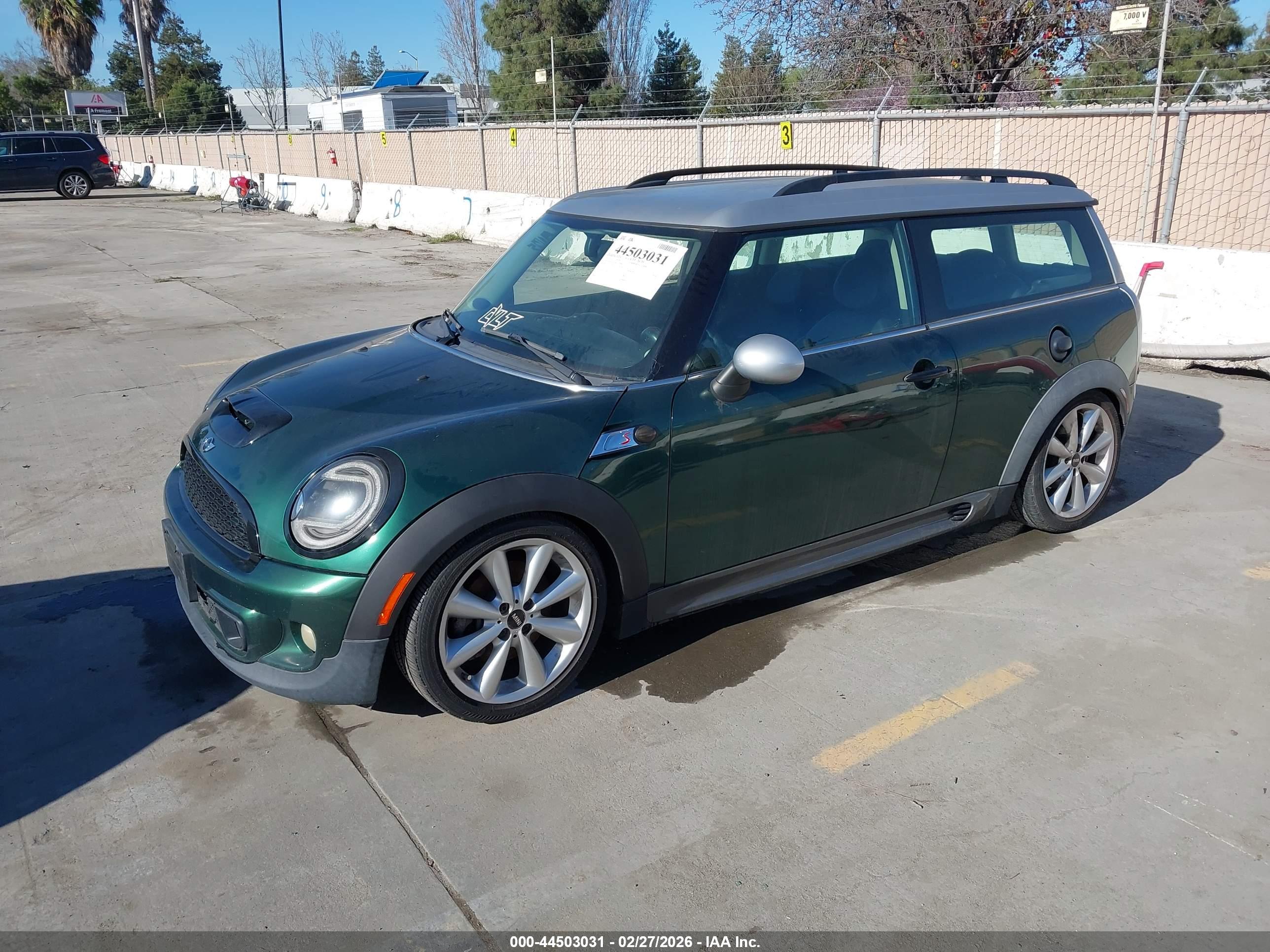 MINI COOPER image 2