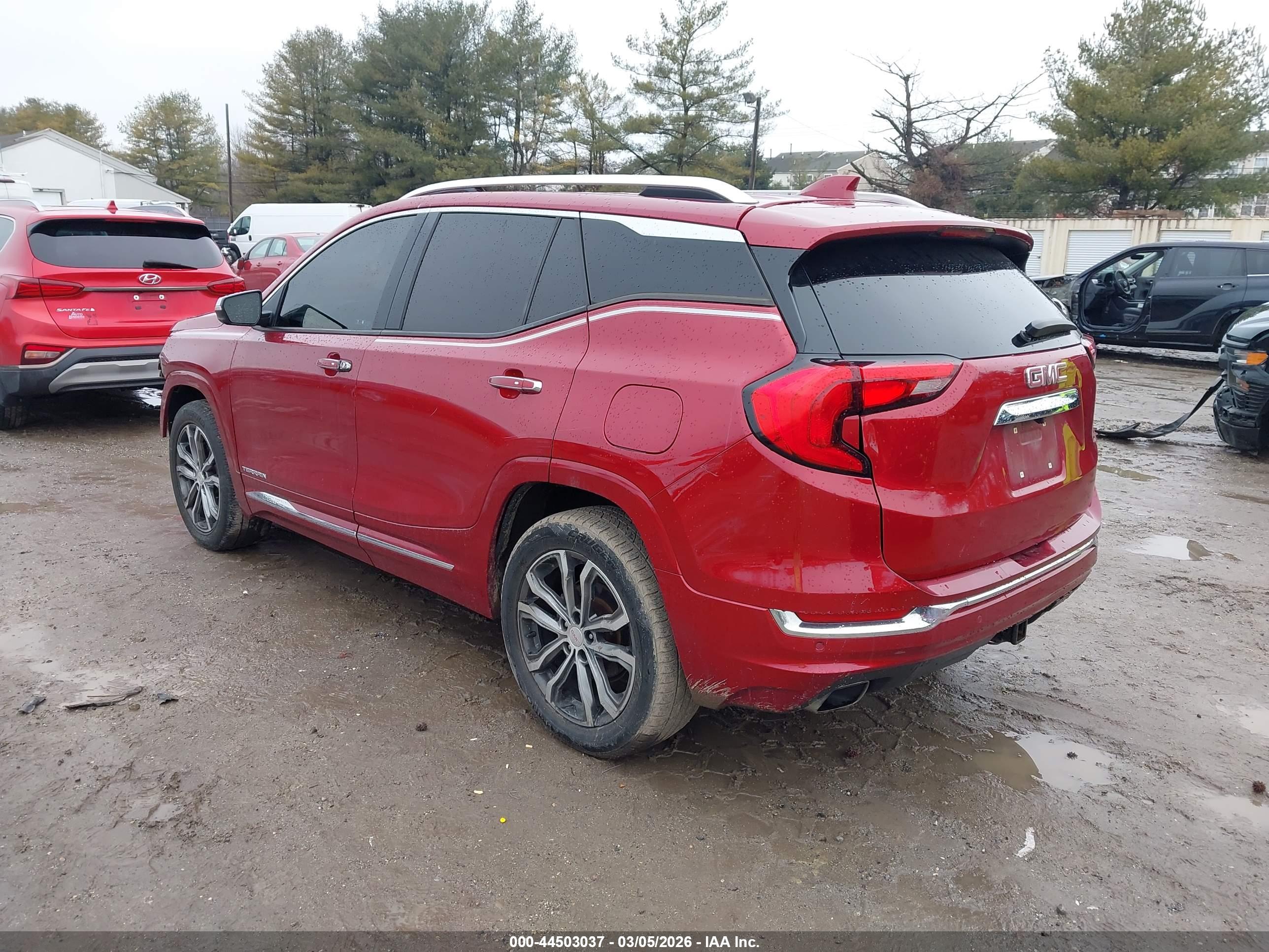 GMC TERRAIN image 3