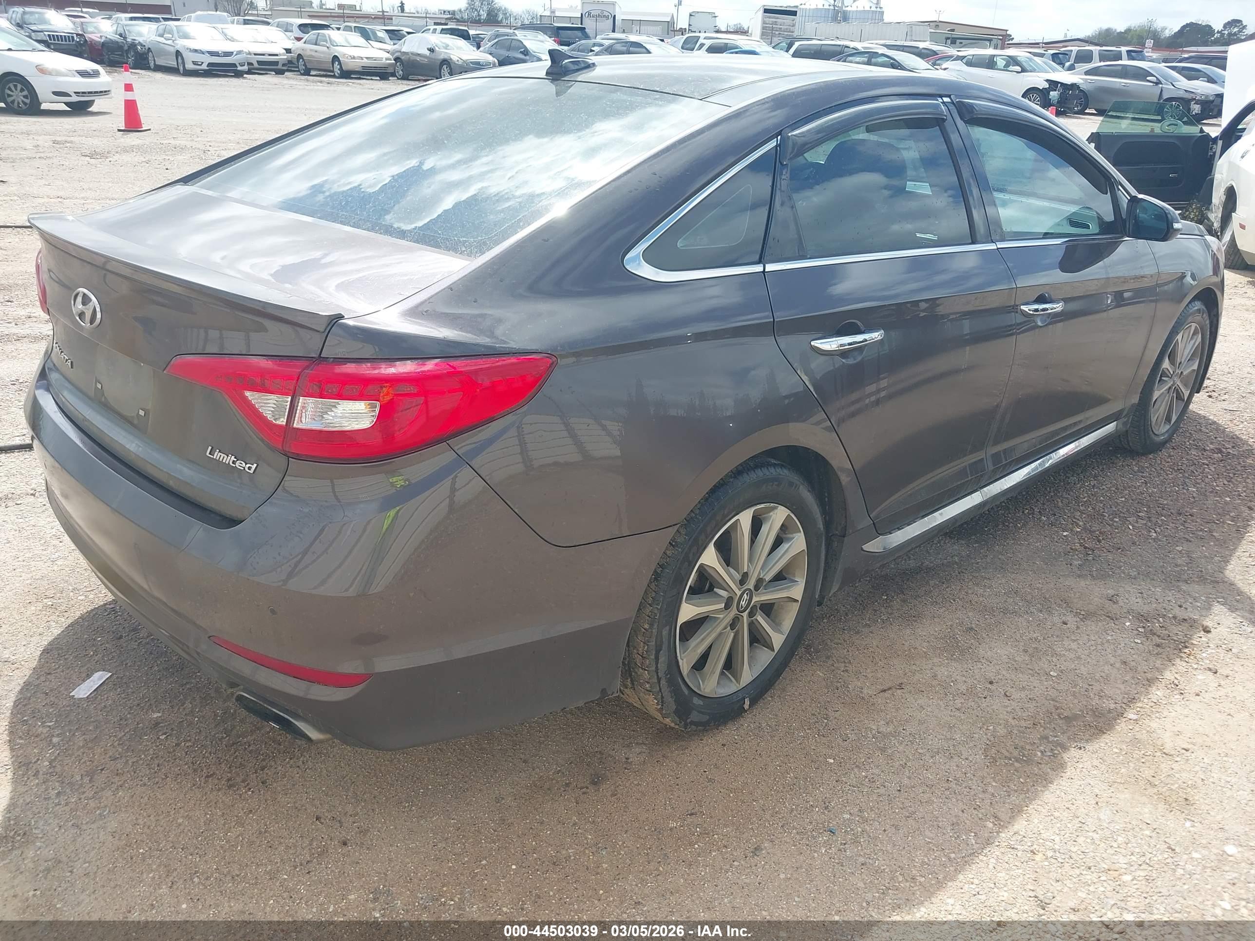 HYUNDAI SONATA image 4