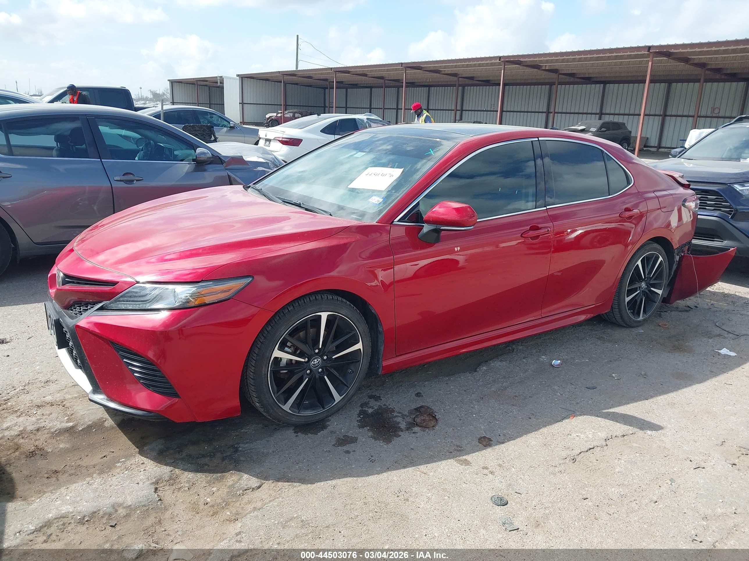 TOYOTA CAMRY image 2