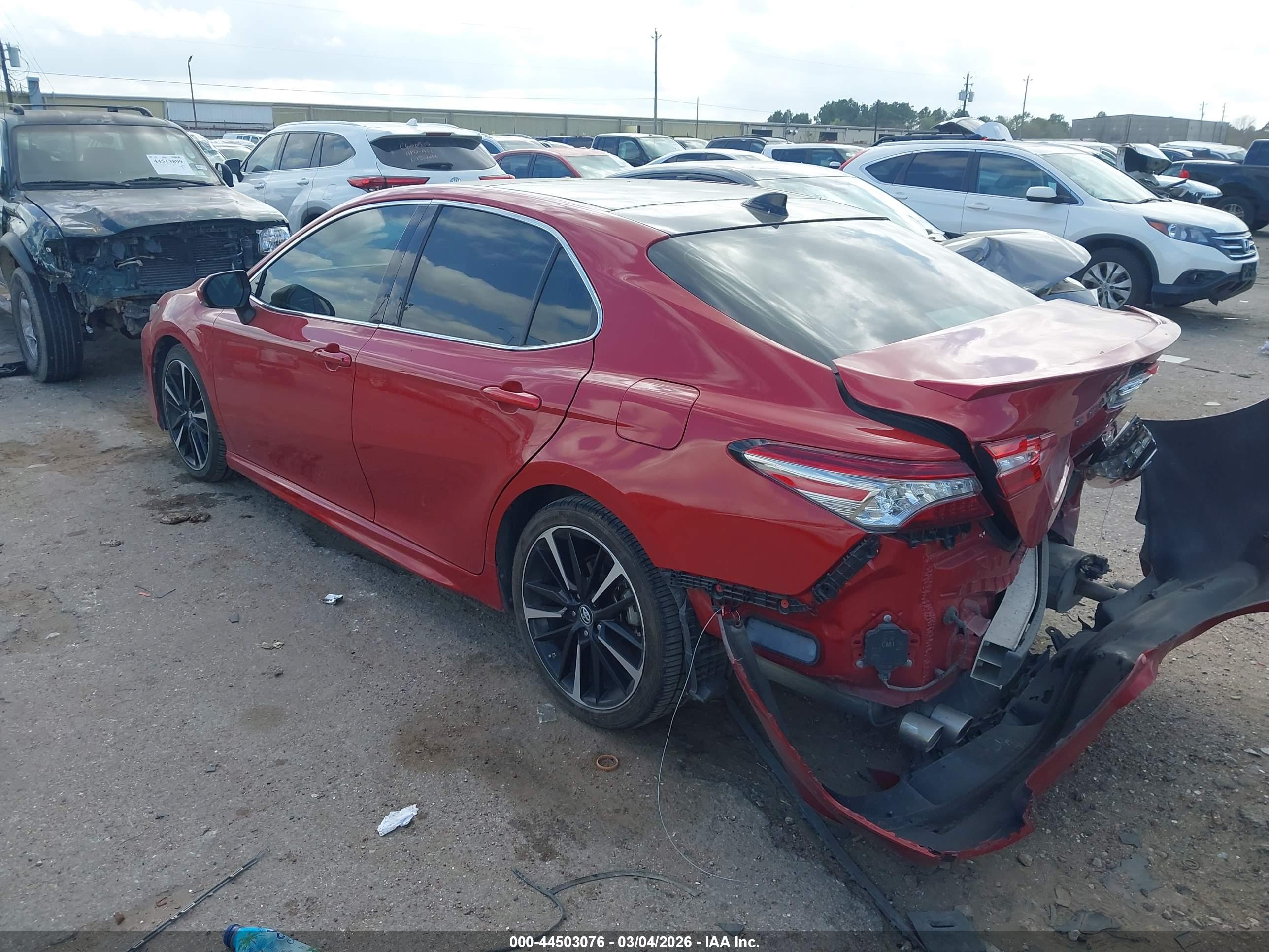 TOYOTA CAMRY image 3