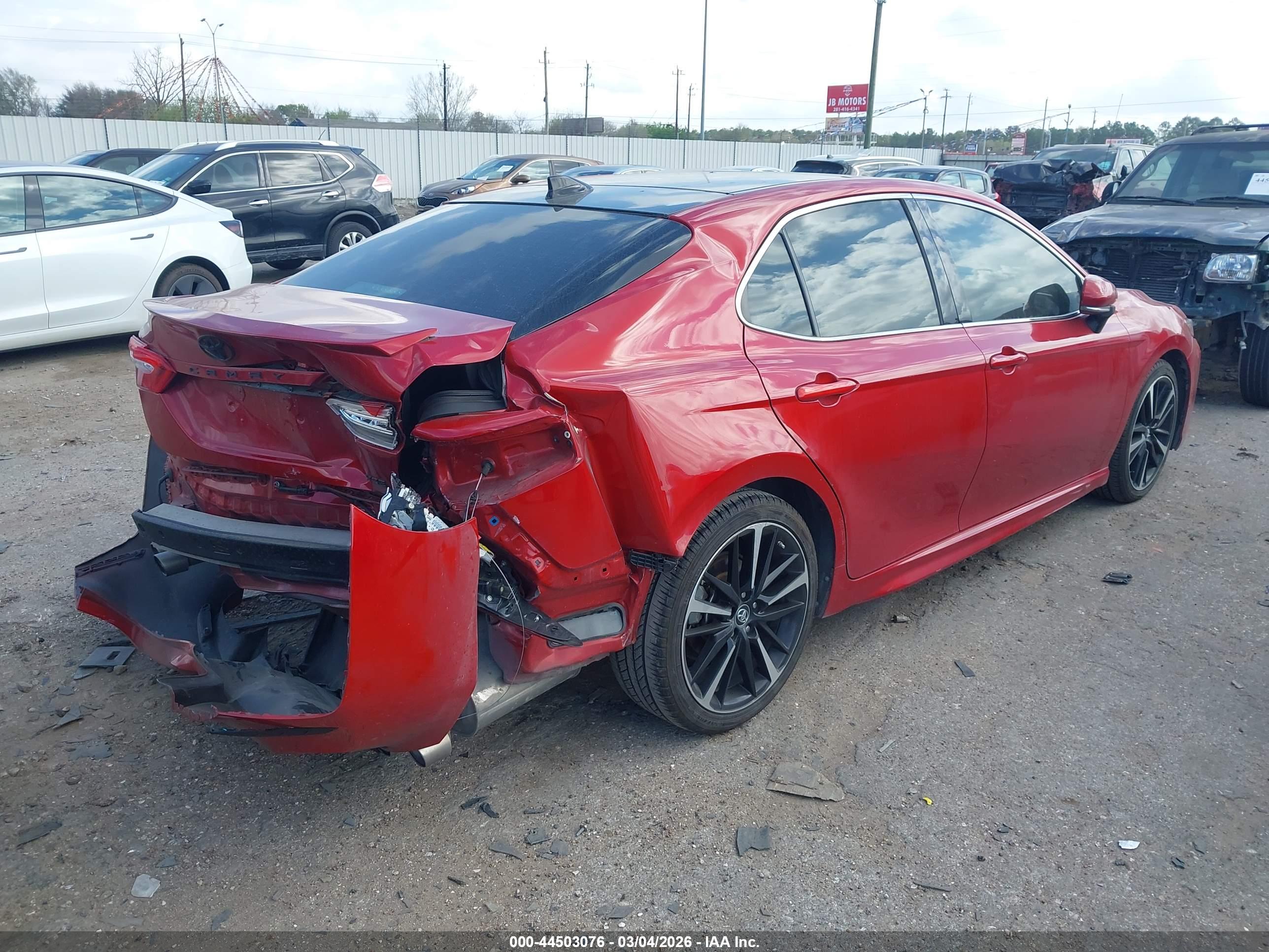 TOYOTA CAMRY image 4