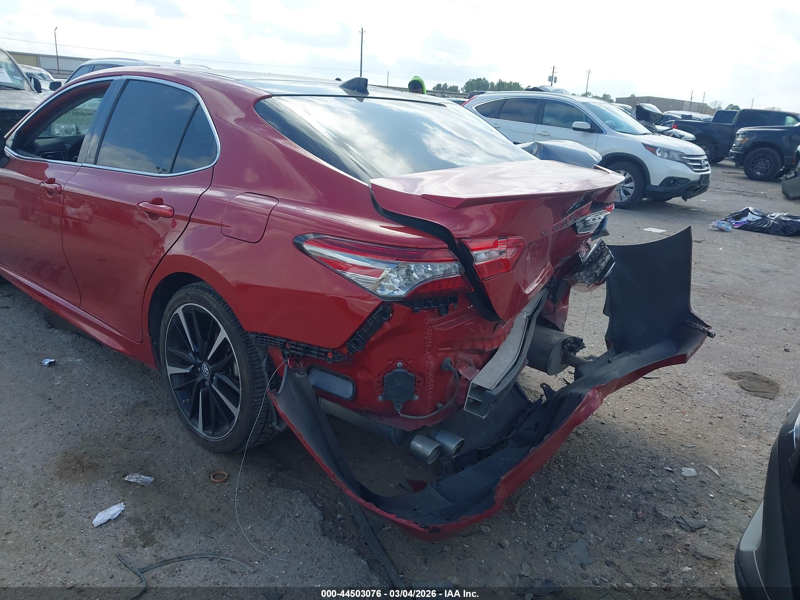 TOYOTA CAMRY image 6