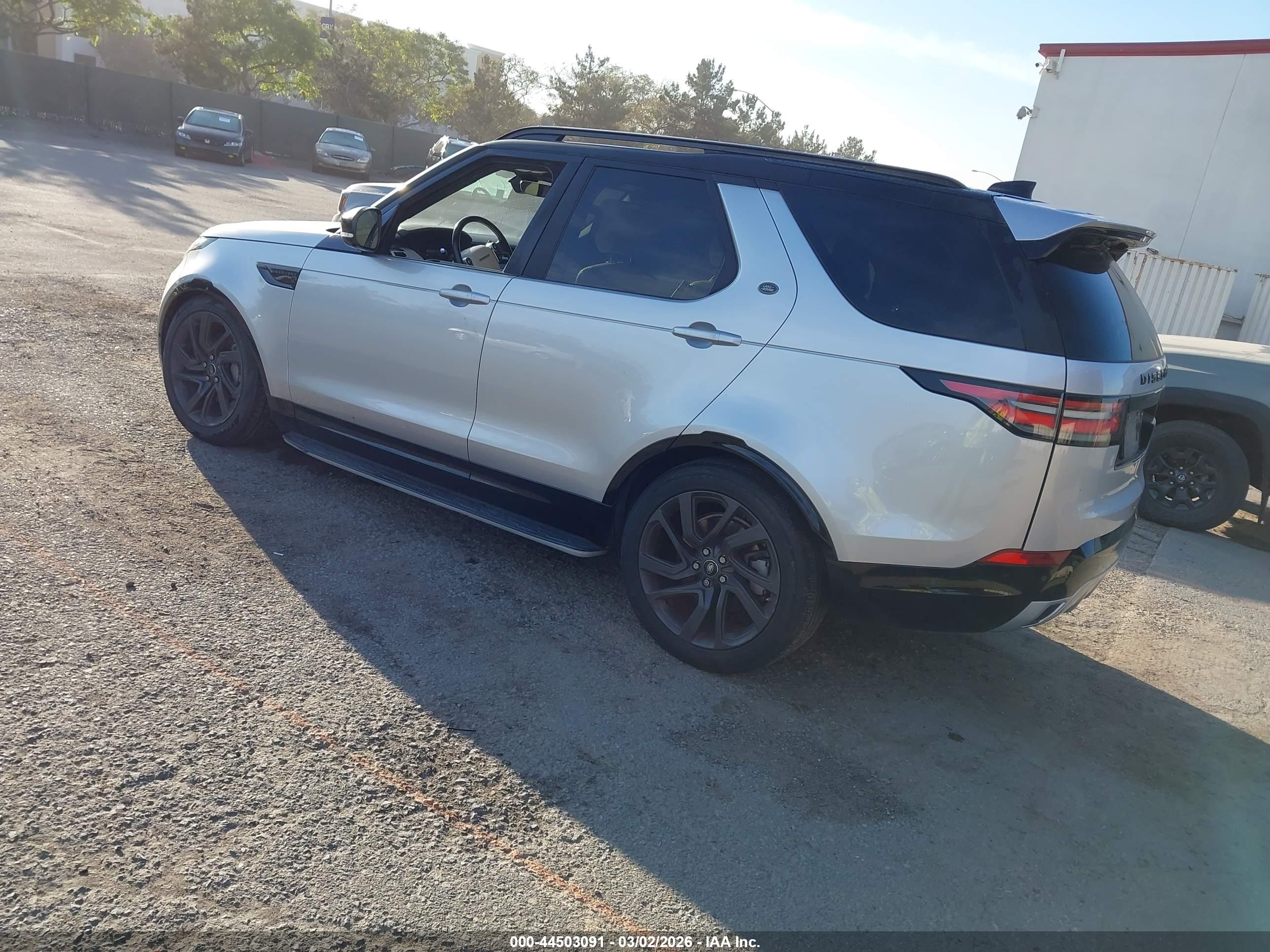 LAND ROVER image 3
