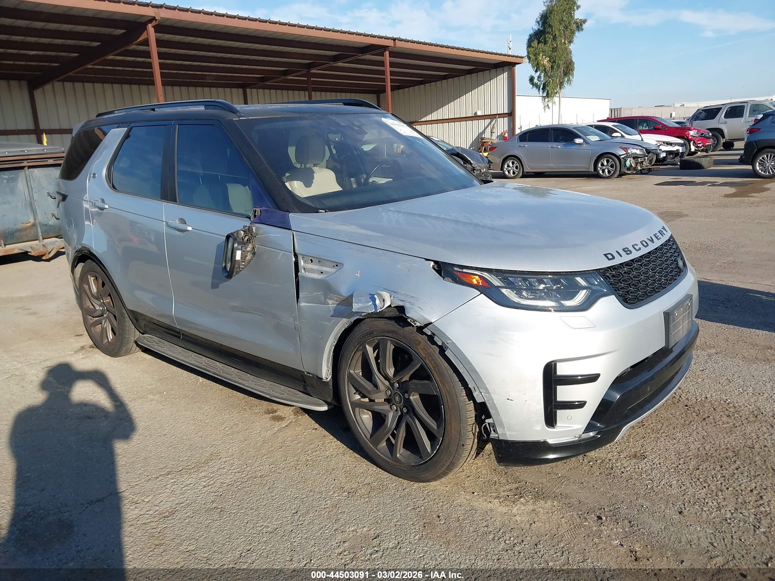 LAND ROVER image 6