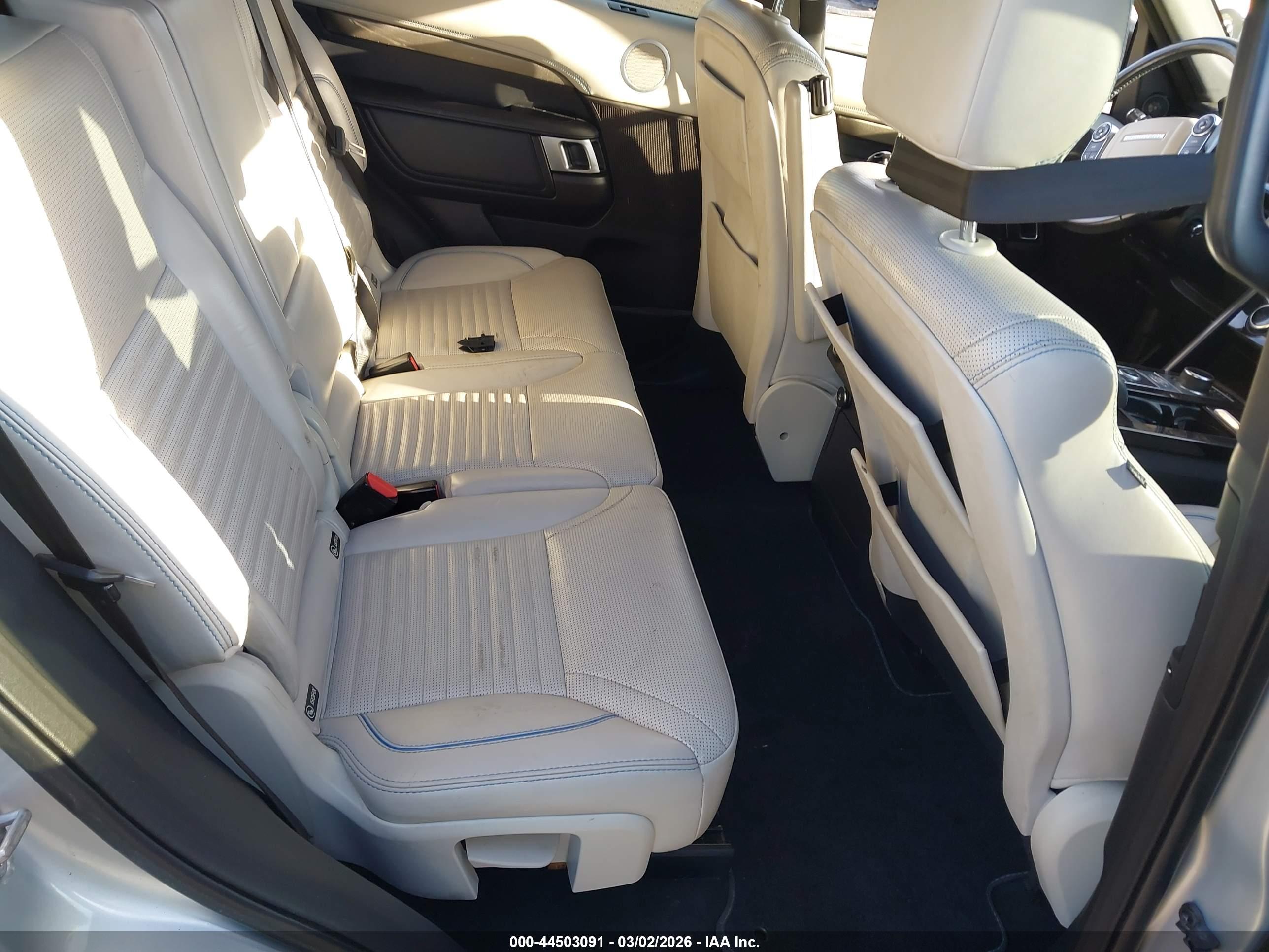LAND ROVER image 8