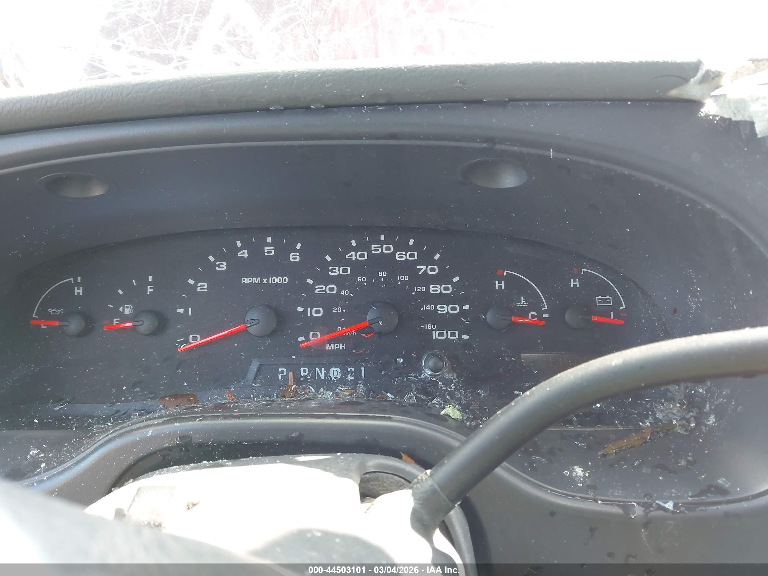 FORD E-150 image 7