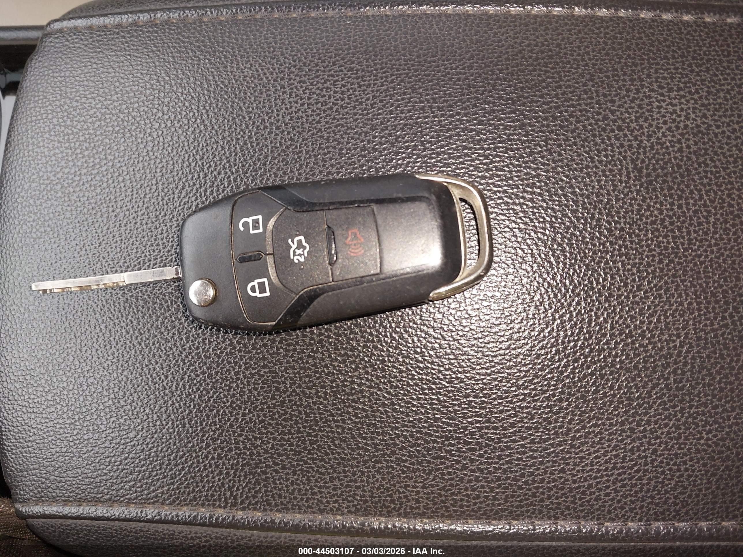 FORD FUSION image 11