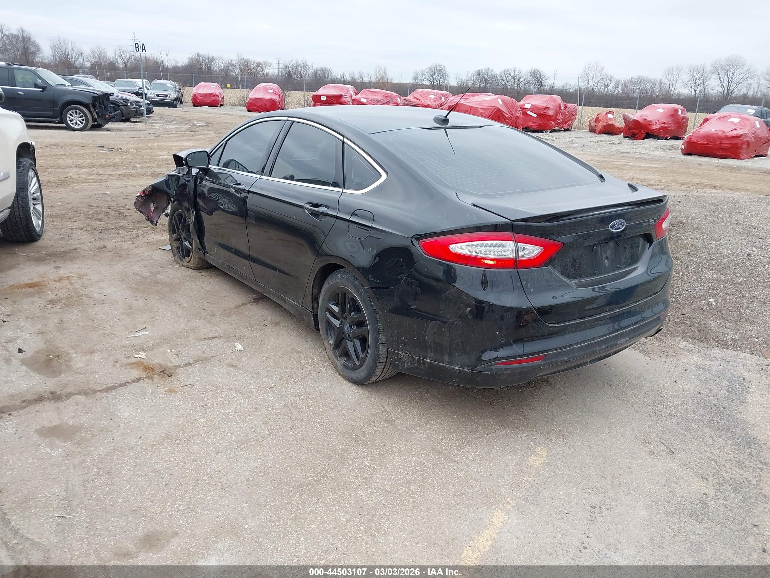 FORD FUSION image 3