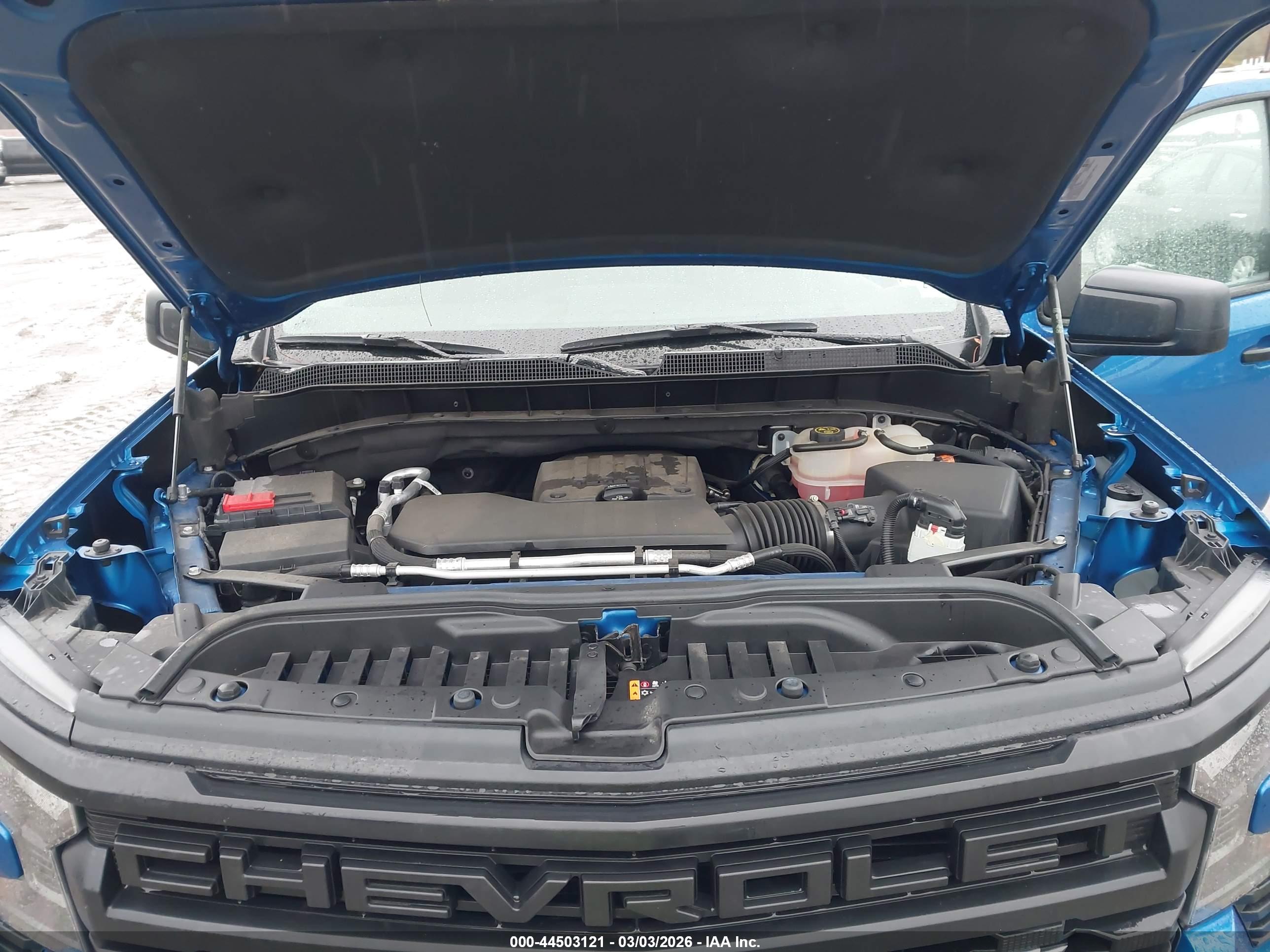CHEVROLET SILVERADO image 10