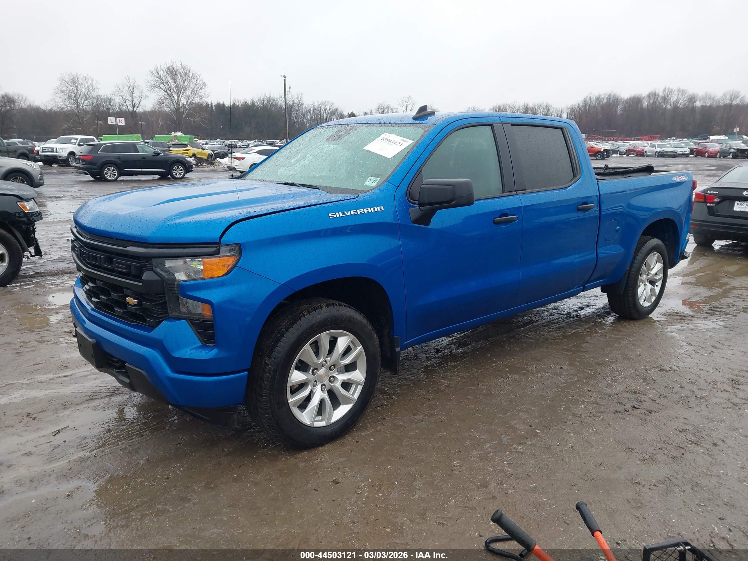 CHEVROLET SILVERADO image 2