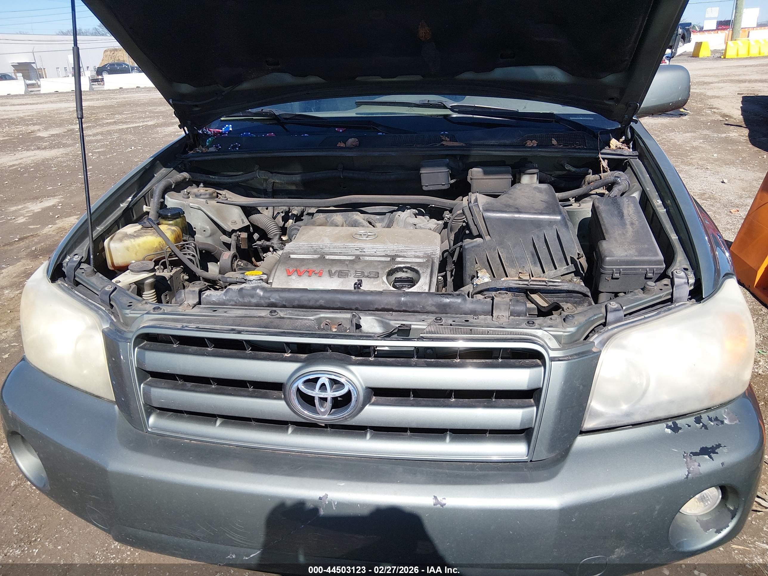 TOYOTA HIGHLANDER image 10