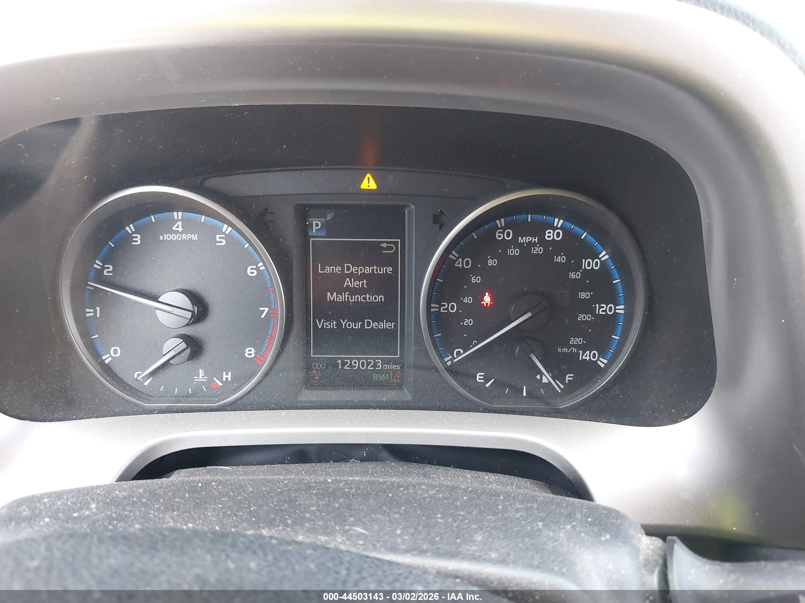 TOYOTA RAV4 image 7