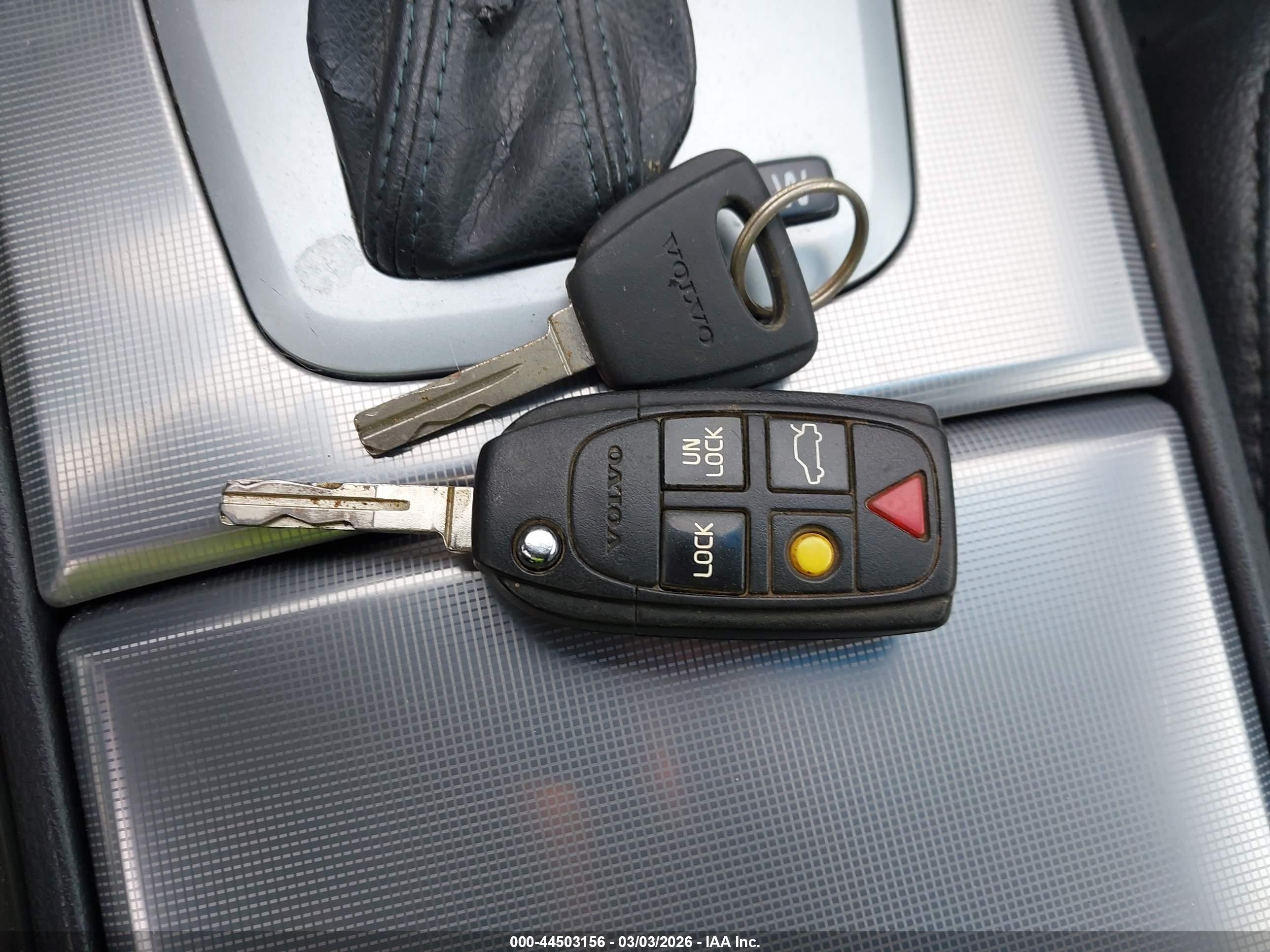 VOLVO XC90 image 11