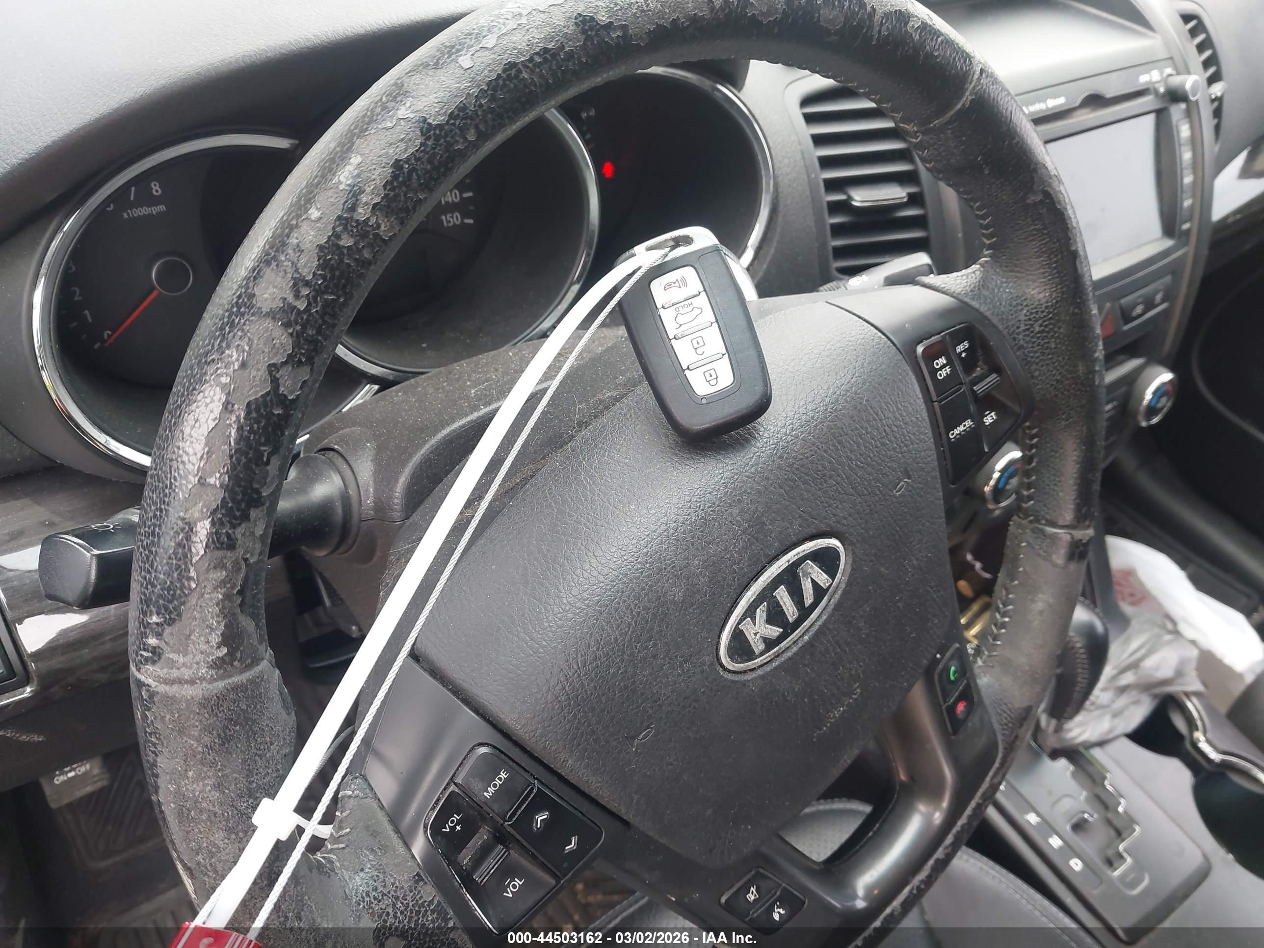 KIA SORENTO image 11