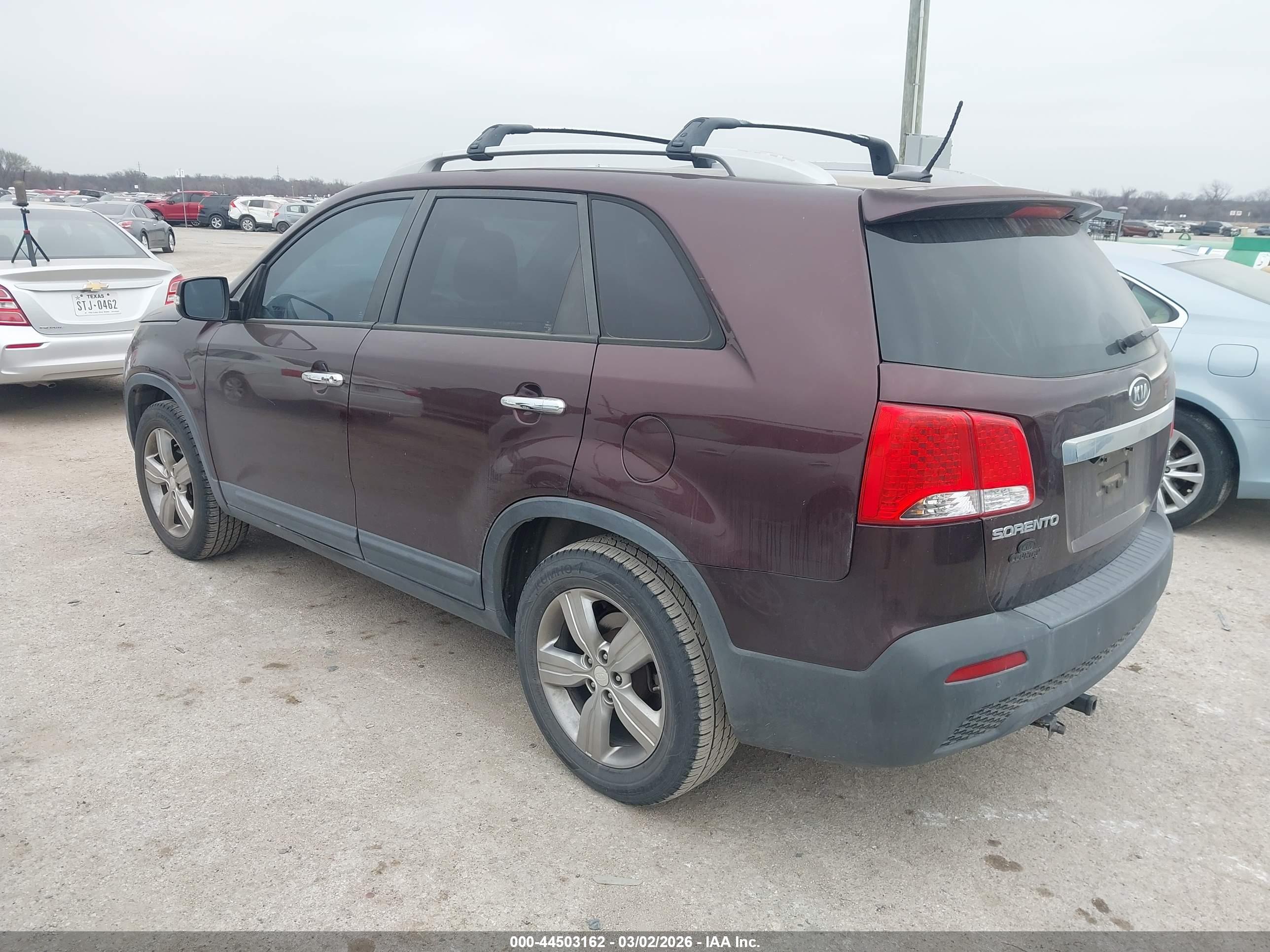 KIA SORENTO image 3