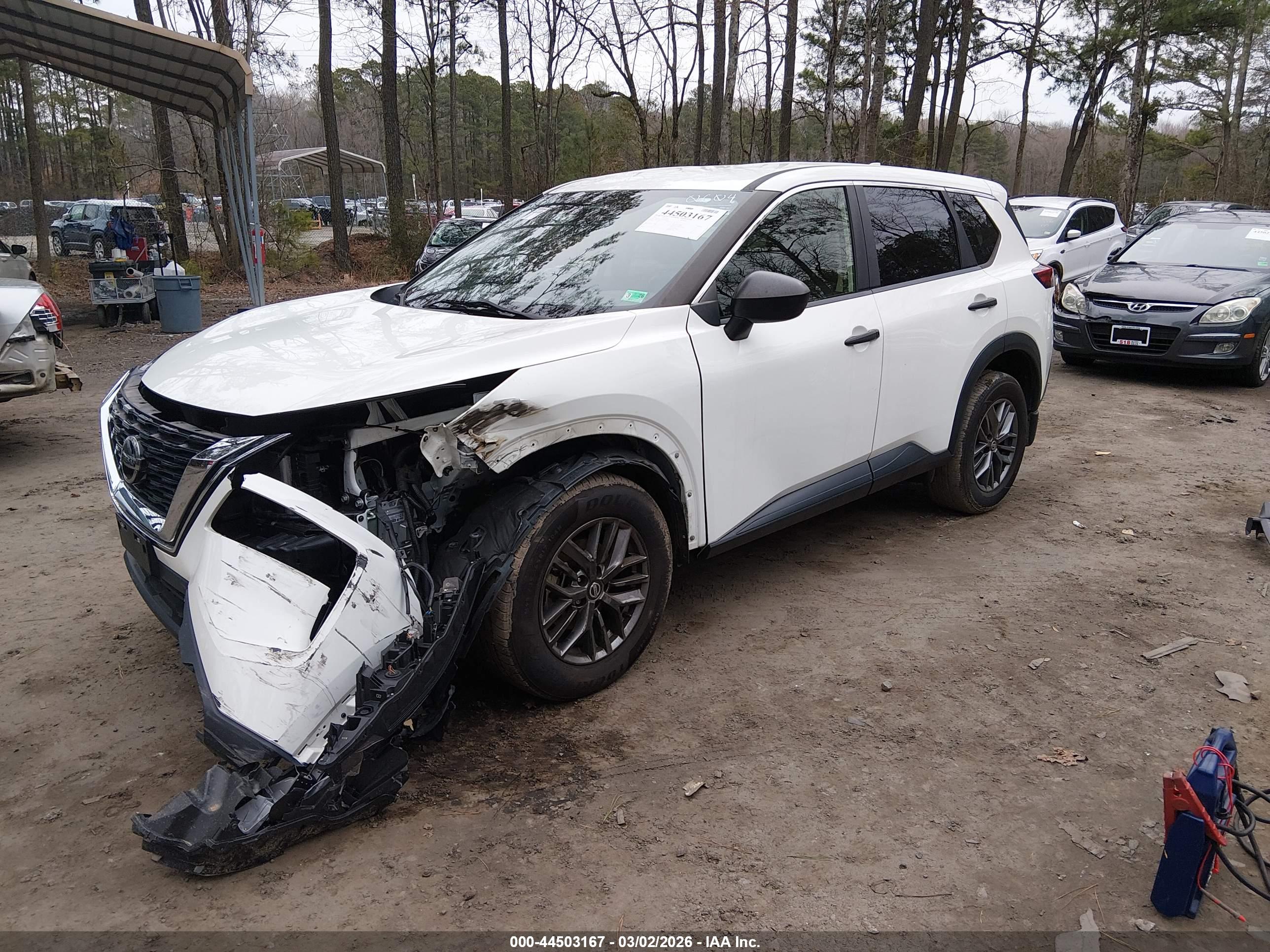 NISSAN ROGUE image 2