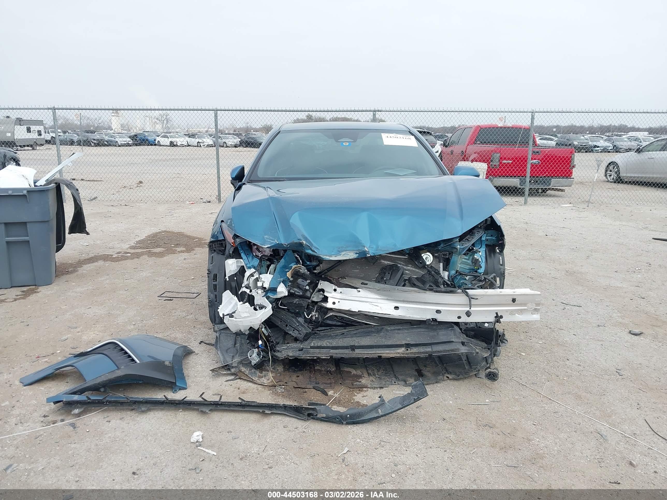 TOYOTA CAMRY image 6