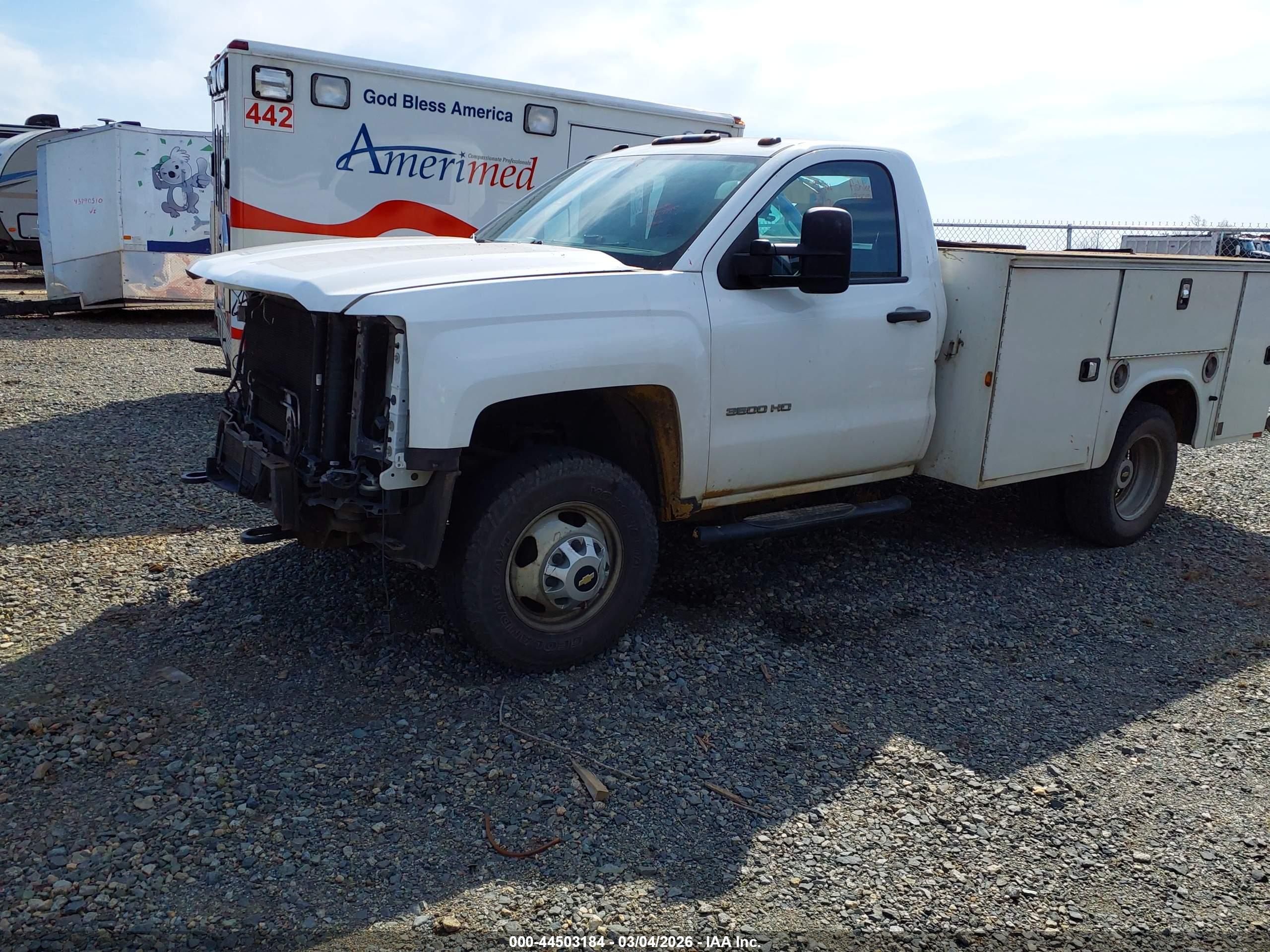 CHEVROLET SILVERADO image 2