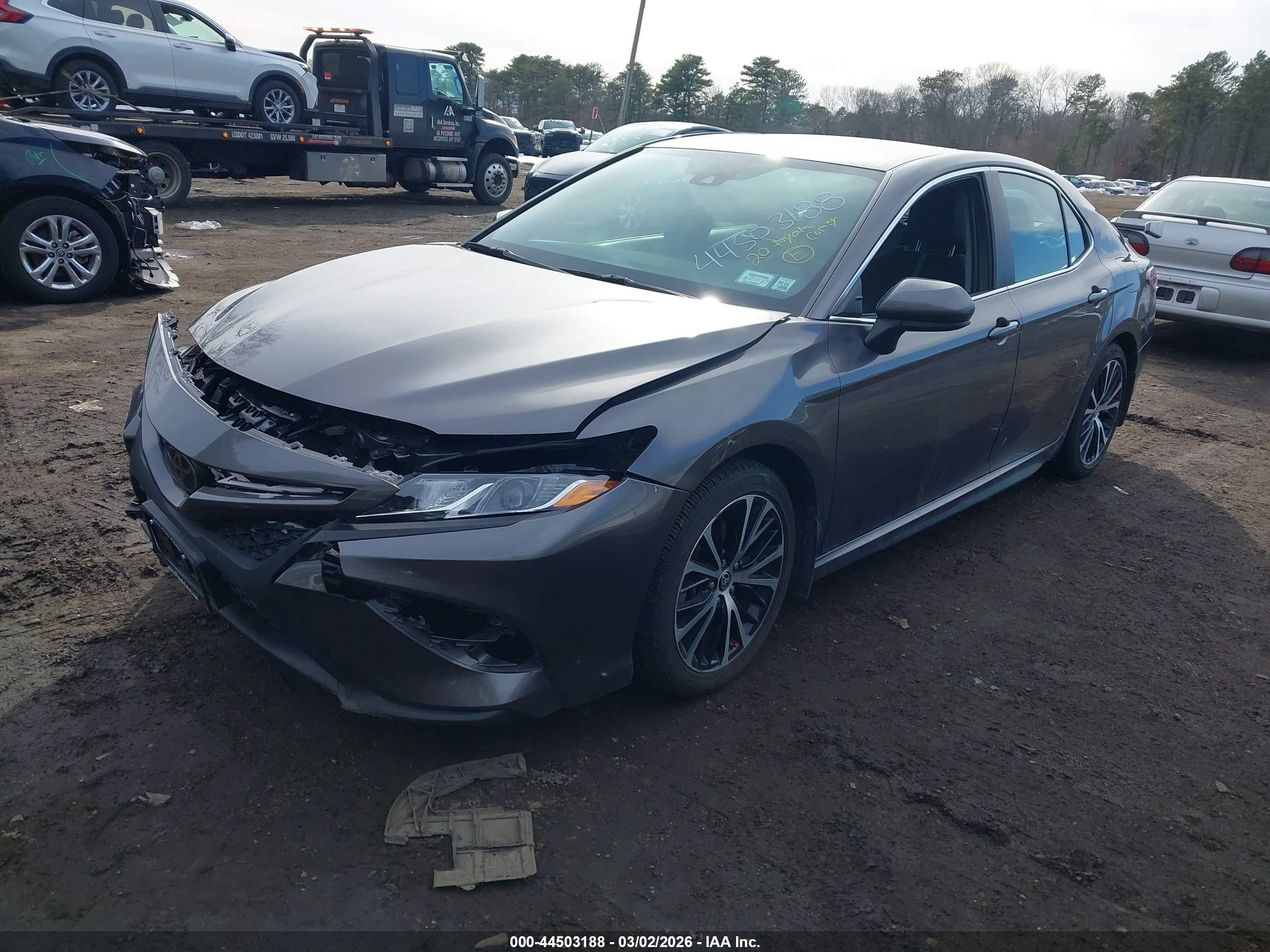 TOYOTA CAMRY image 2