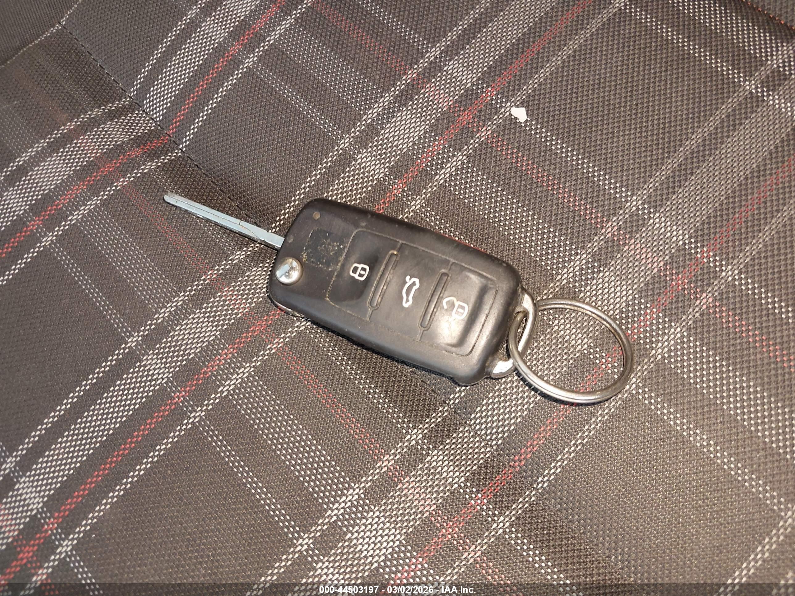 VOLKSWAGEN GTI image 11