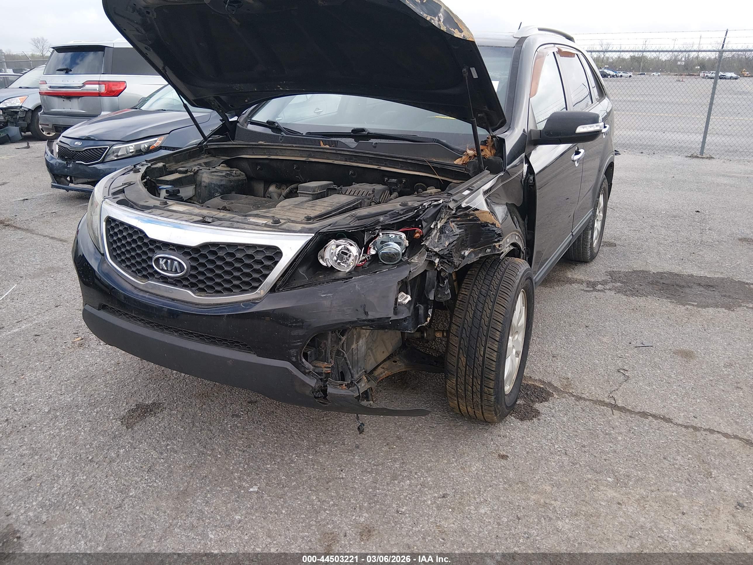 KIA SORENTO image 6
