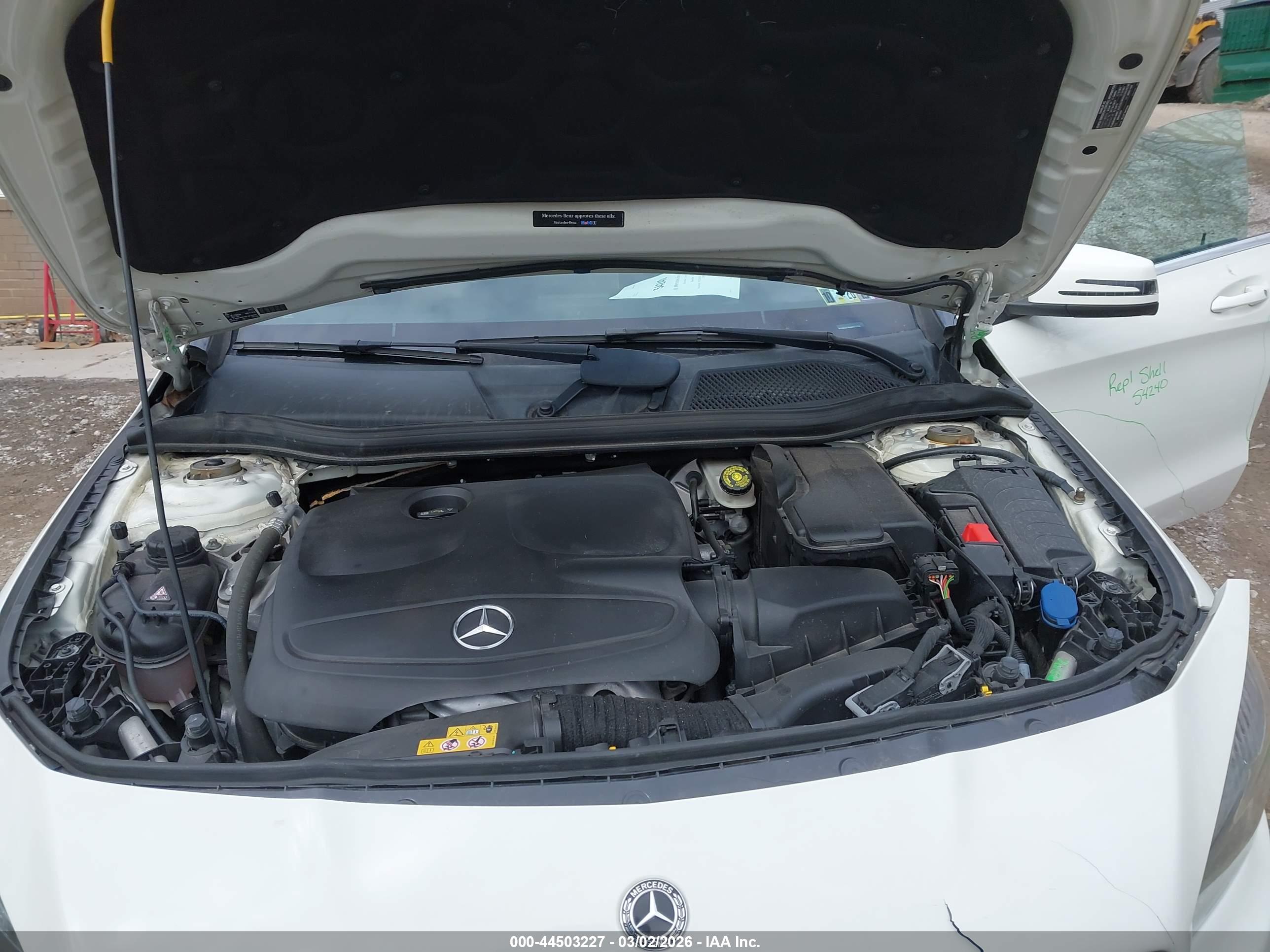 MERCEDES-BENZ CLA image 10