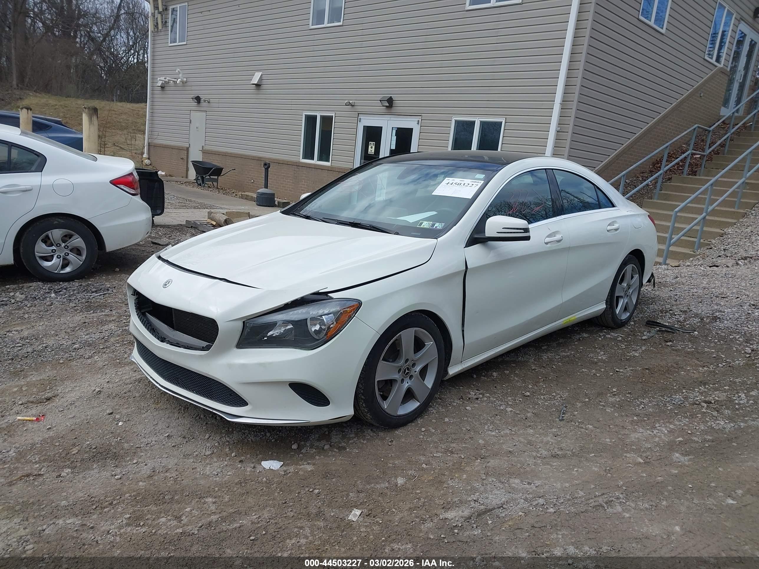 MERCEDES-BENZ CLA image 2