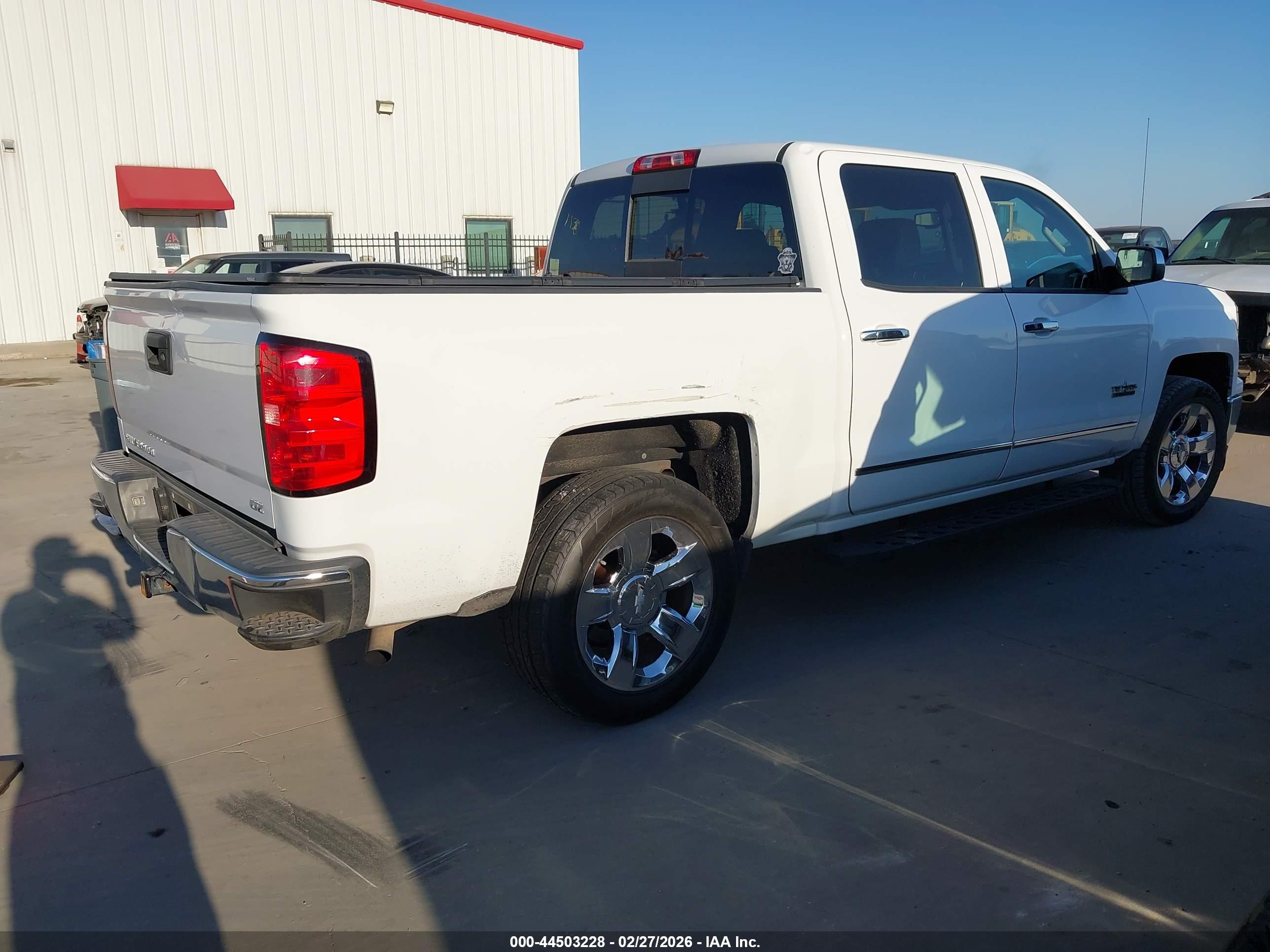 CHEVROLET SILVERADO image 4