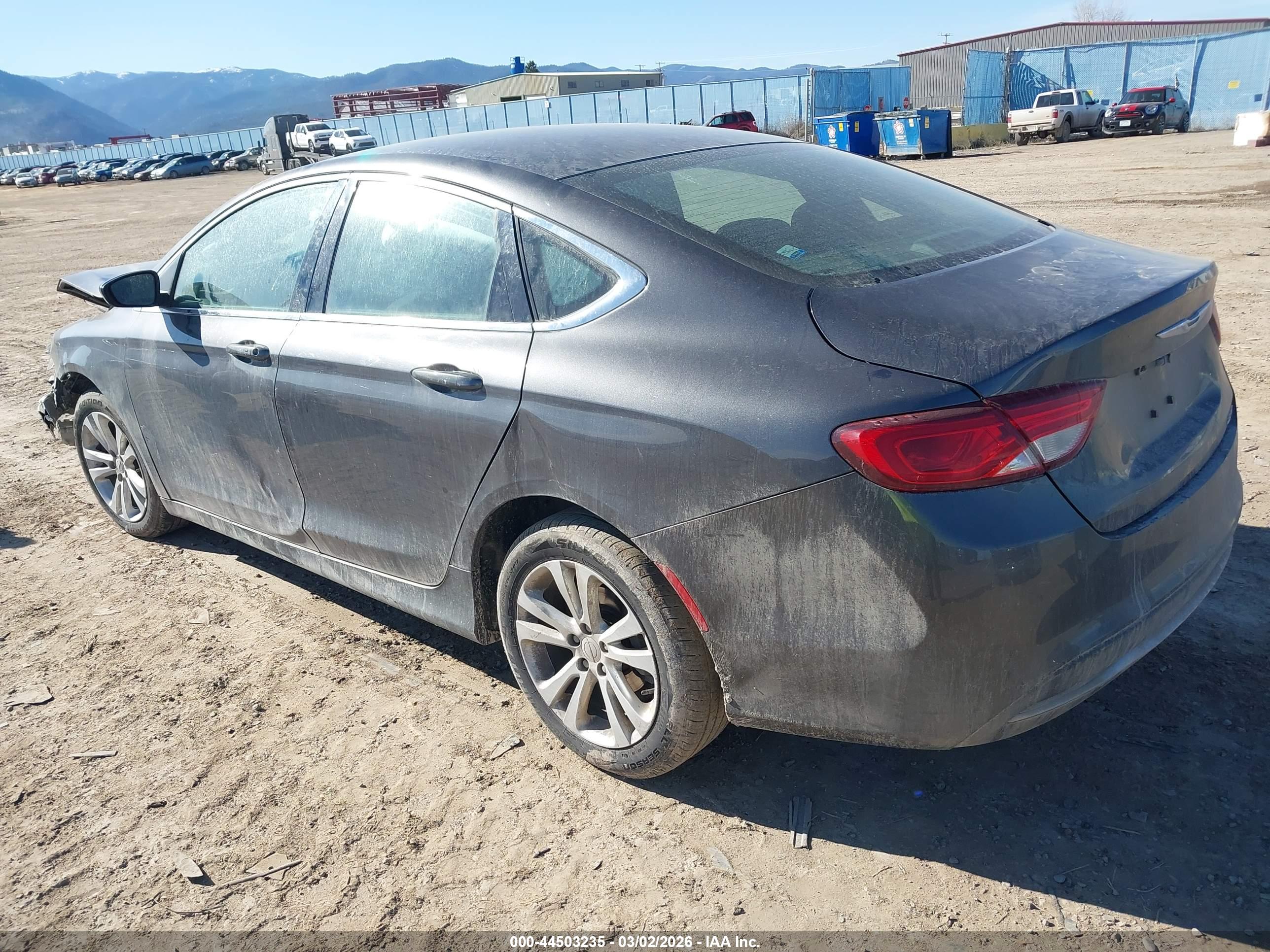 CHRYSLER 200 image 3