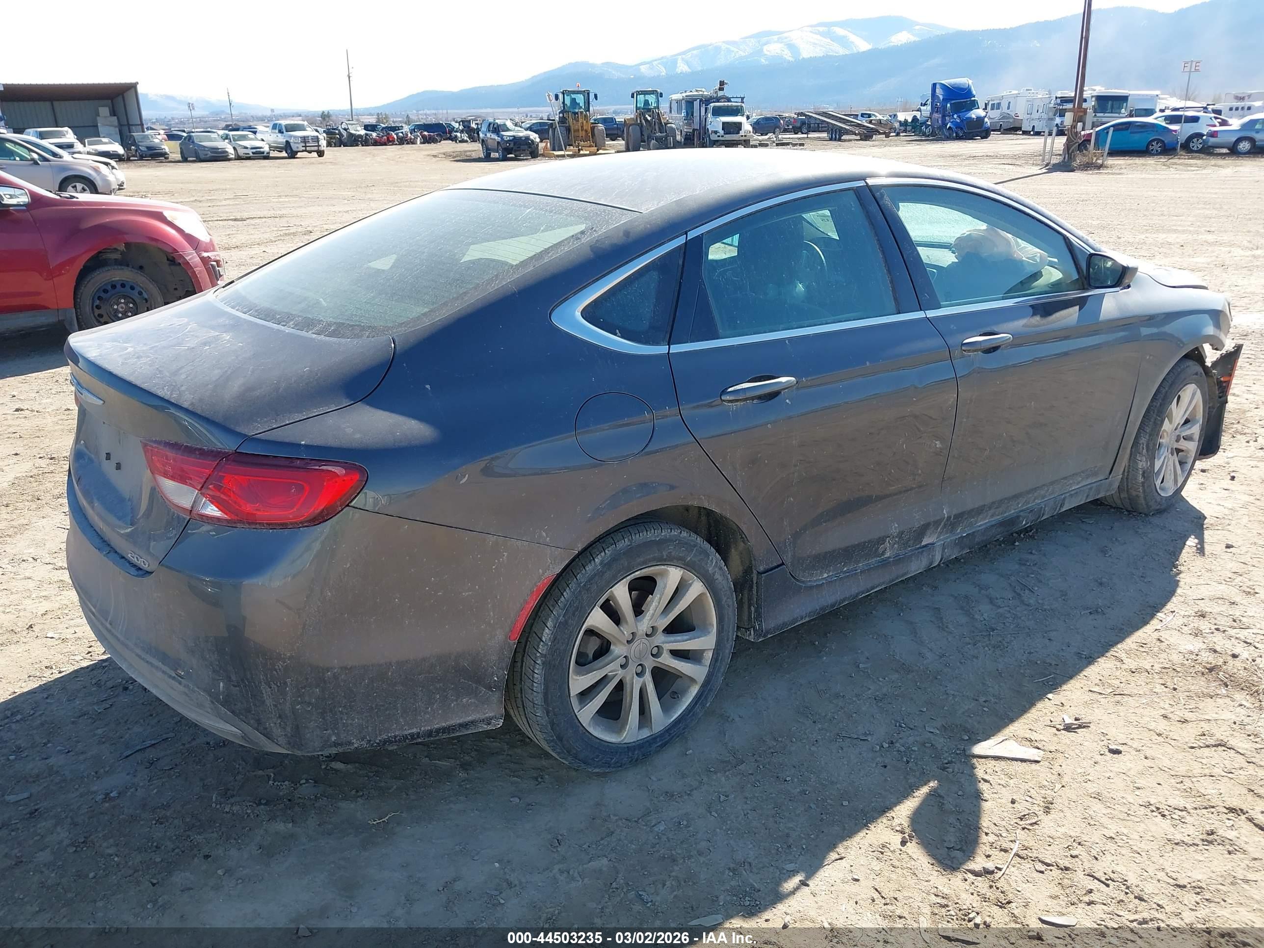 CHRYSLER 200 image 4