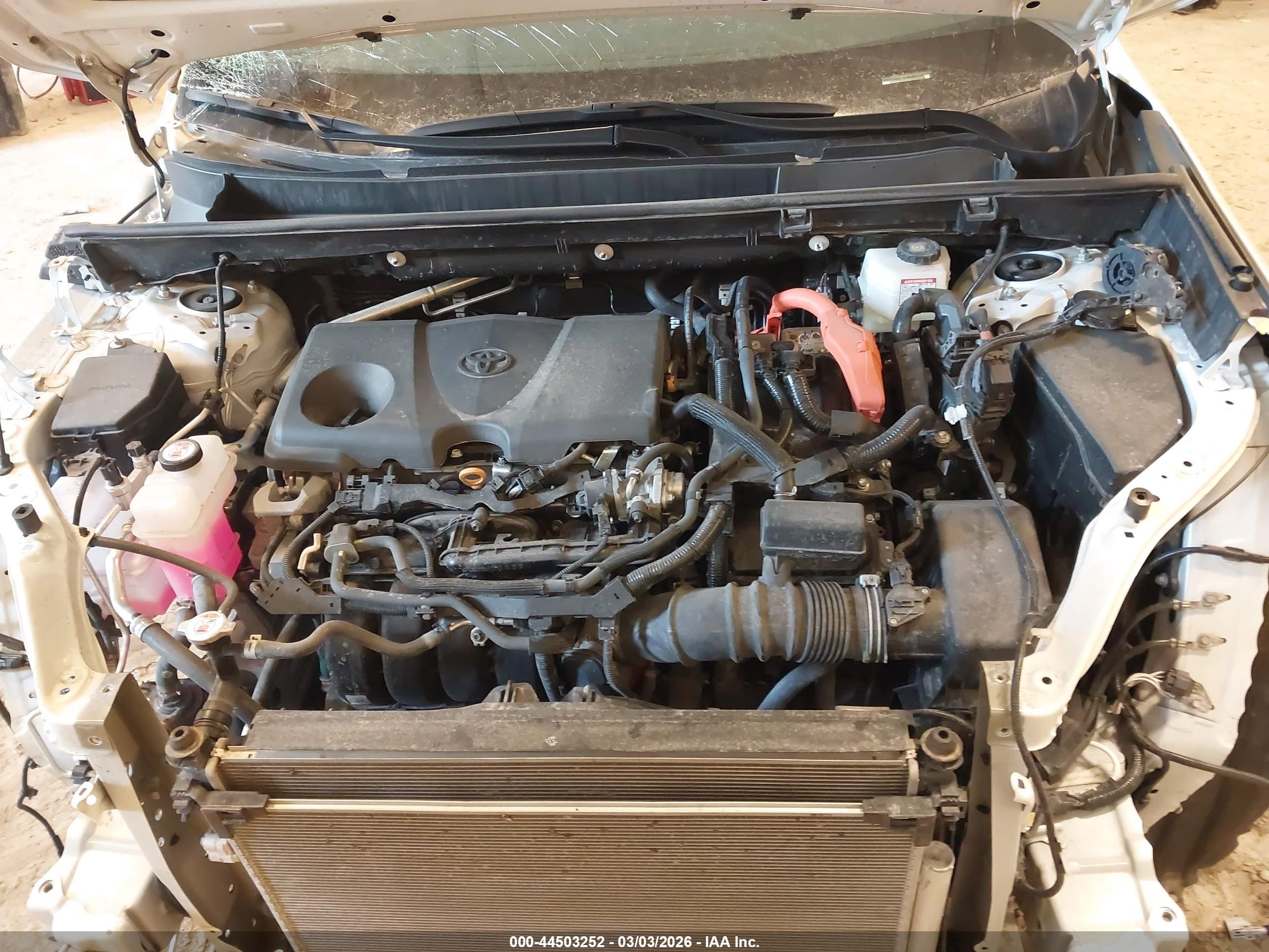 TOYOTA RAV4 image 10