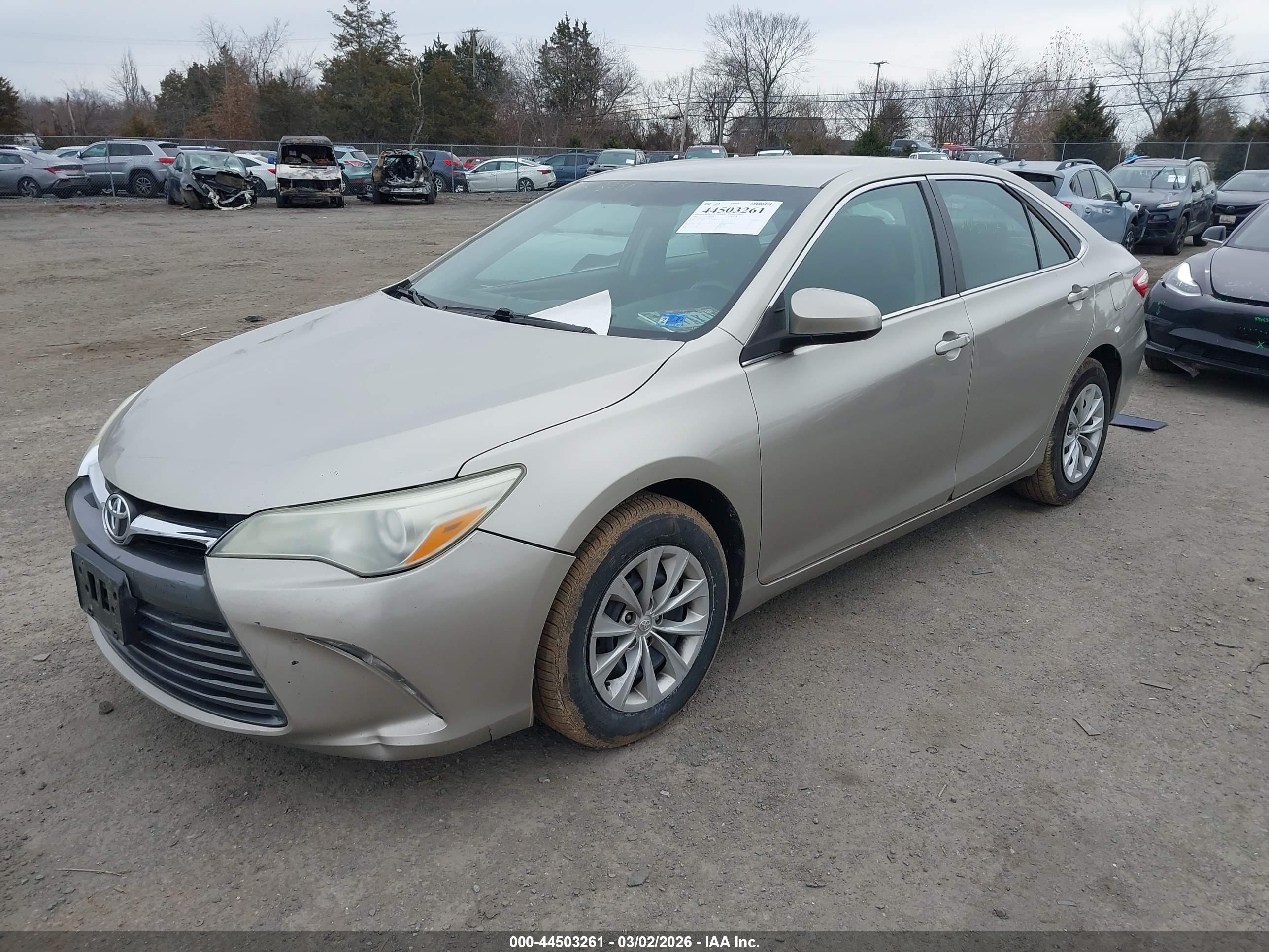 TOYOTA CAMRY image 2