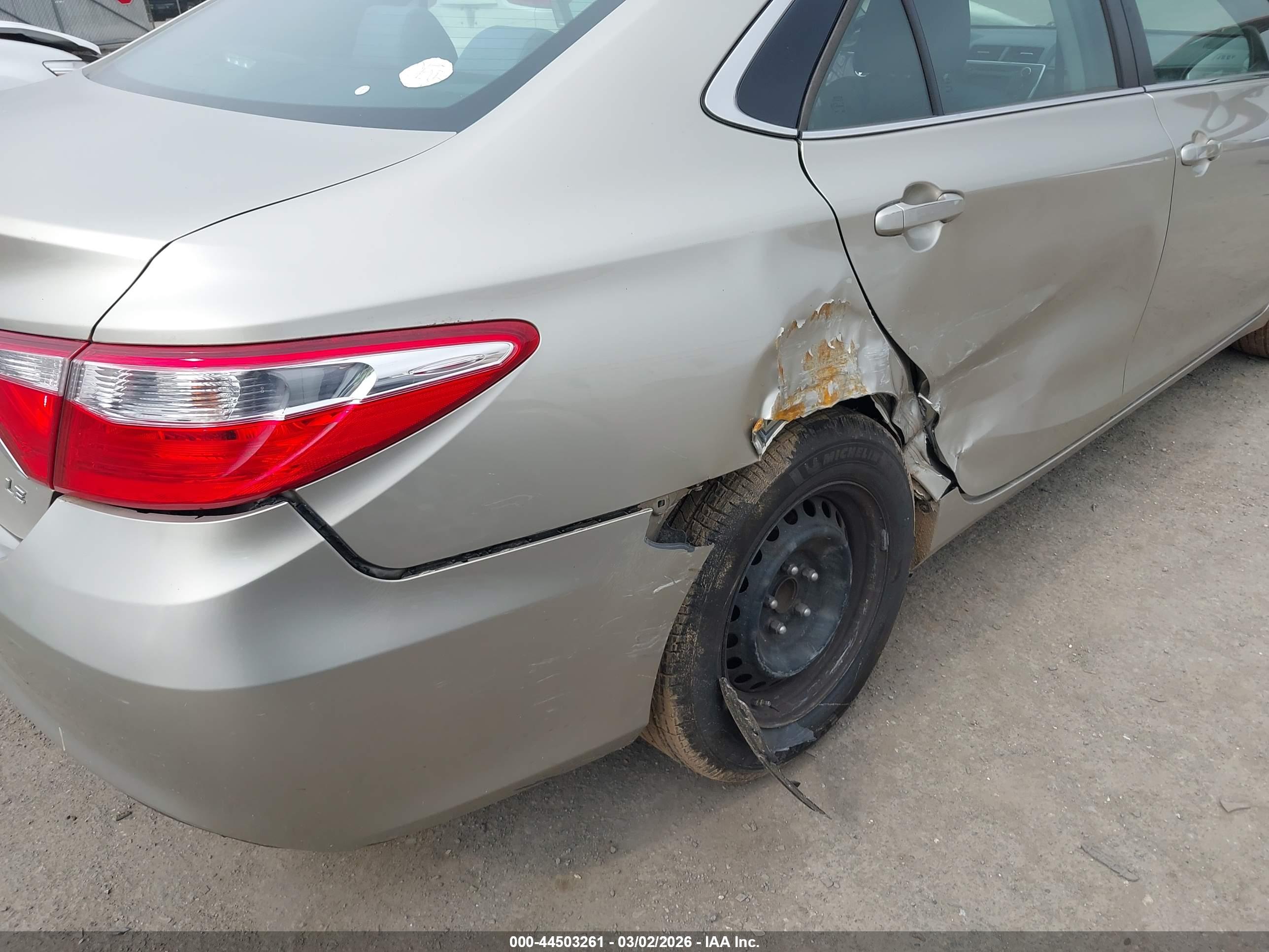 TOYOTA CAMRY image 6