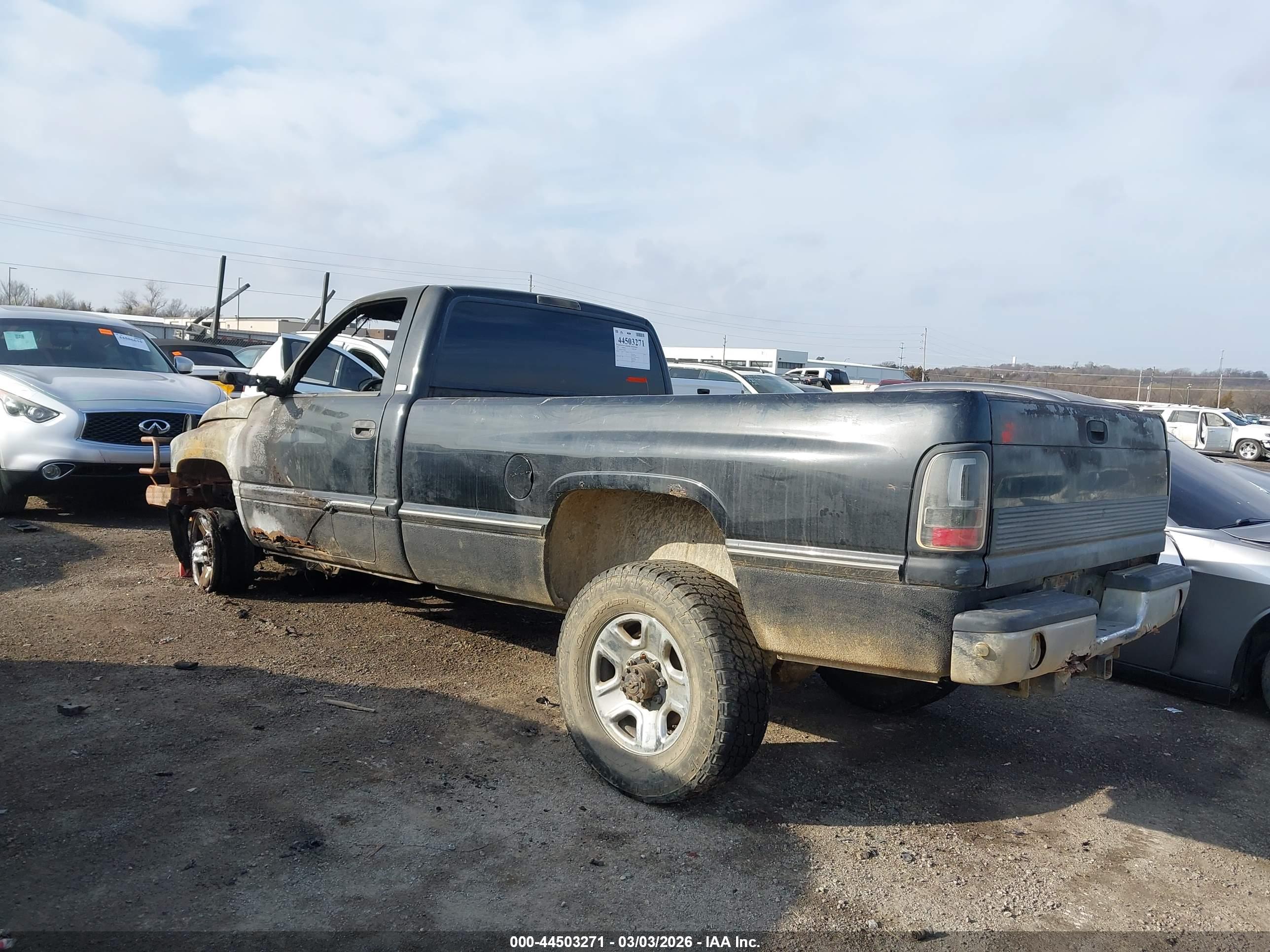 DODGE RAM image 3