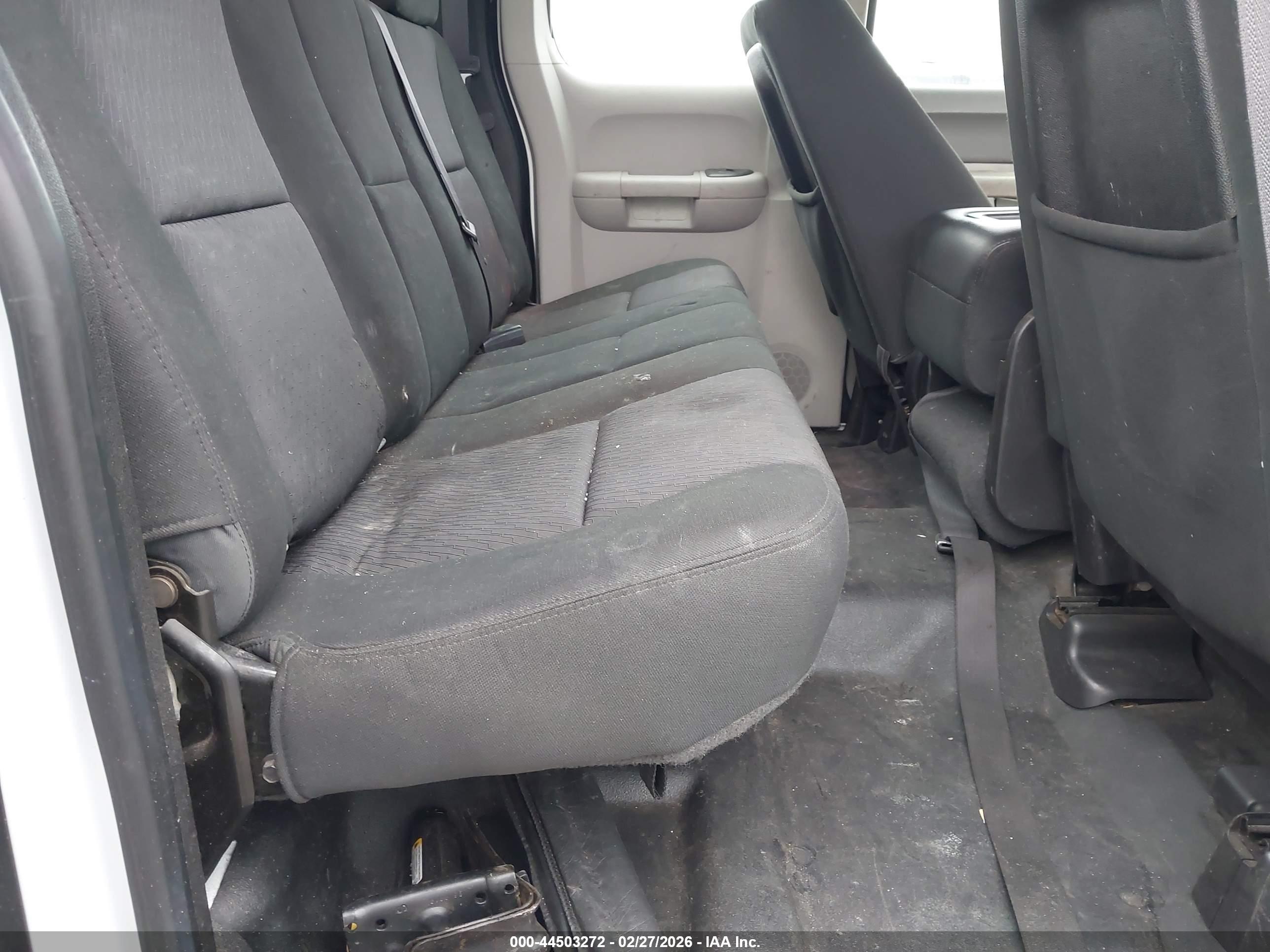 CHEVROLET SILVERADO image 8