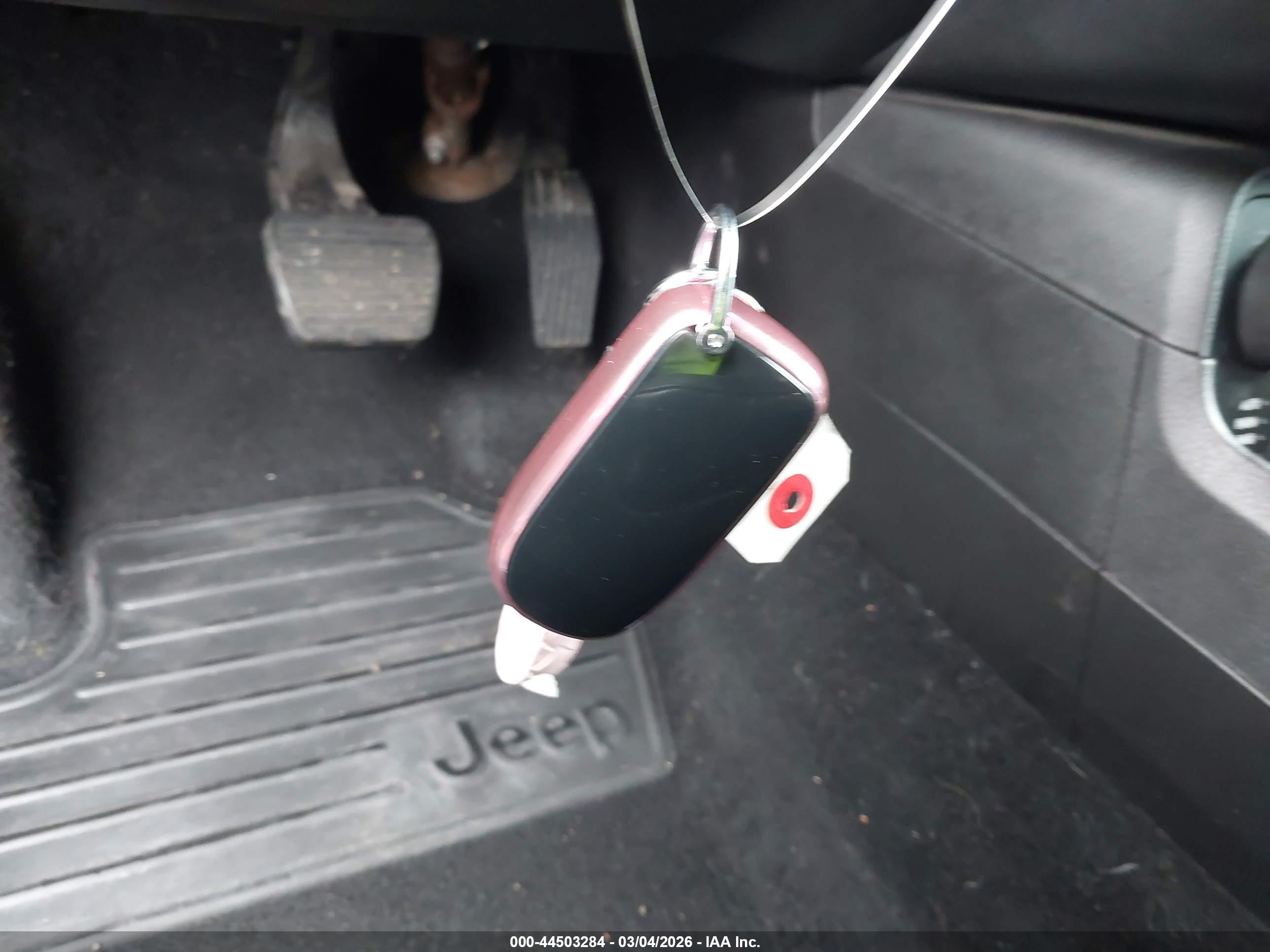 JEEP RENEGADE image 11