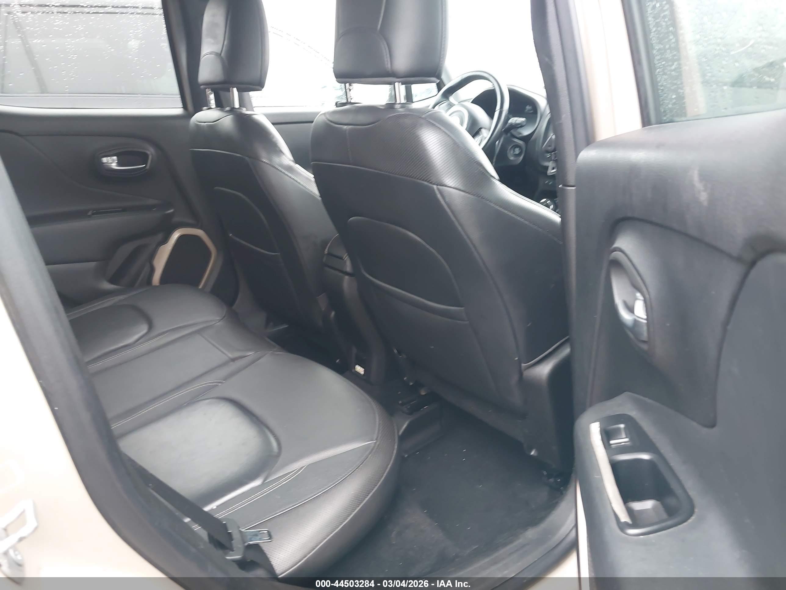 JEEP RENEGADE image 8