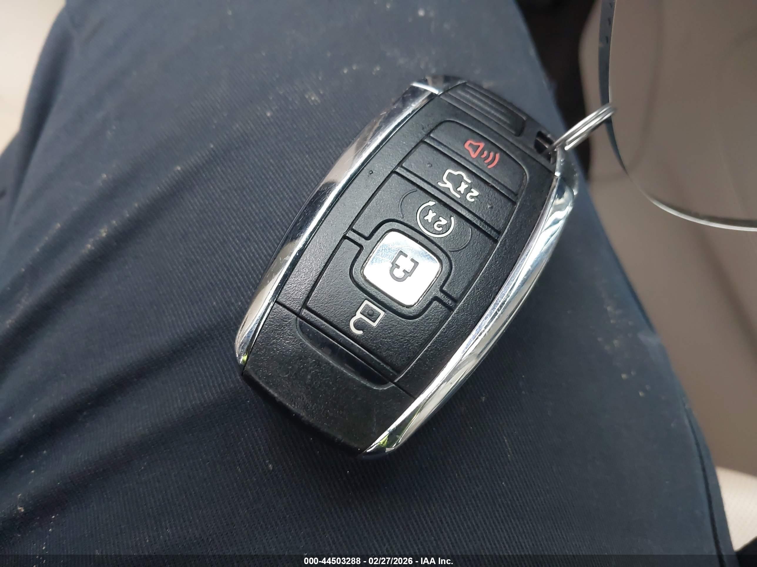 LINCOLN MKC image 11